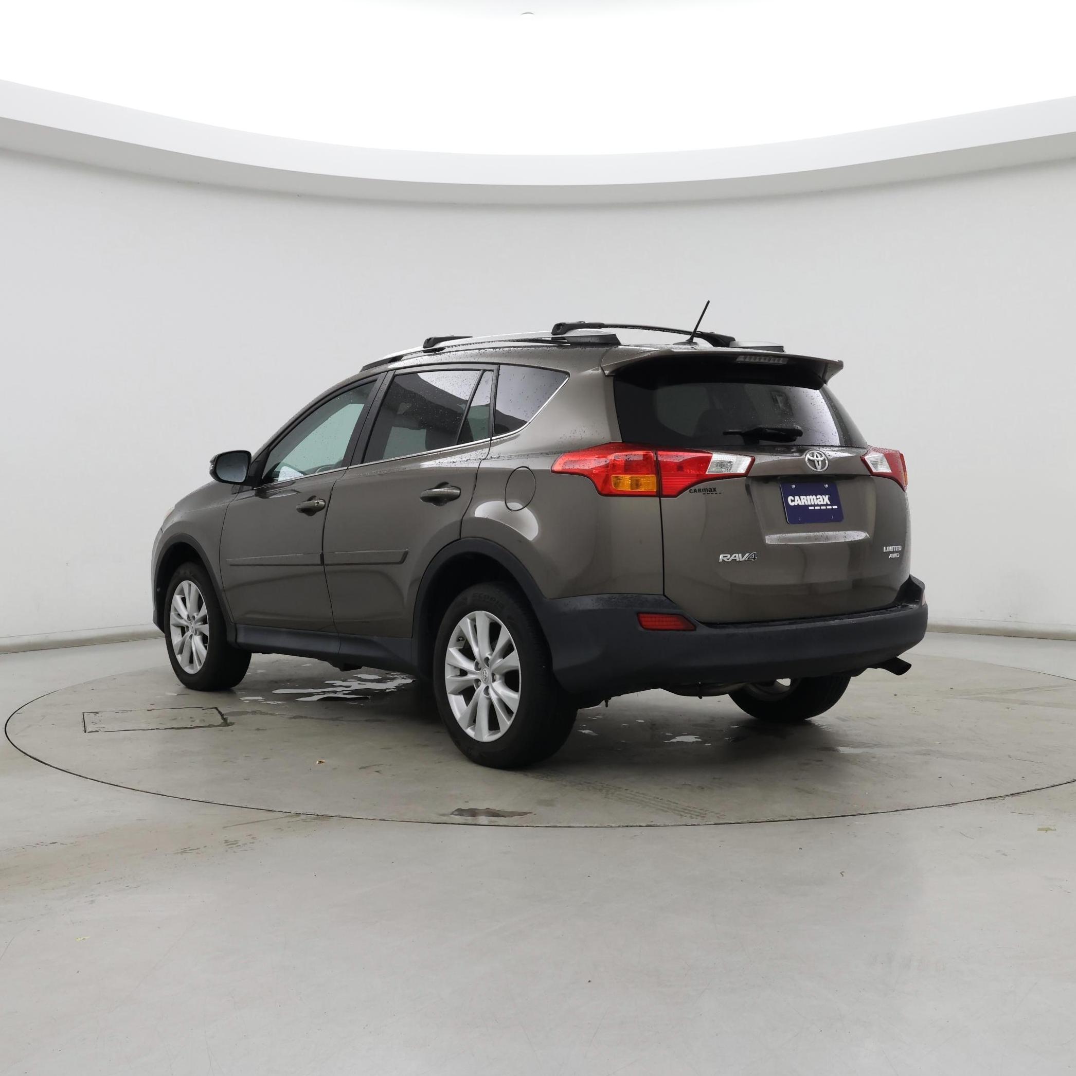 Thumbnail: 2015 Toyota RAV4 - 2