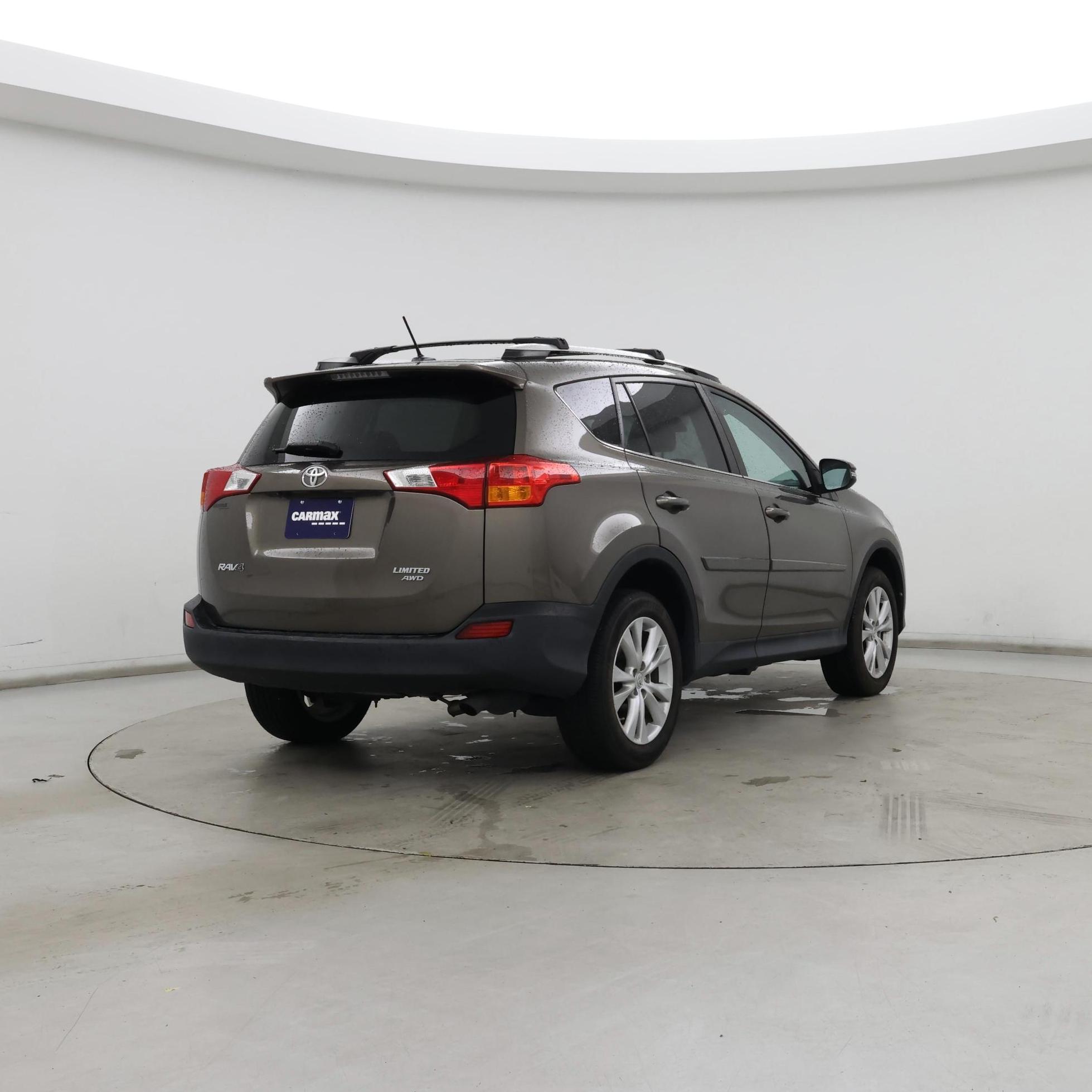 Thumbnail: 2015 Toyota RAV4 - 8