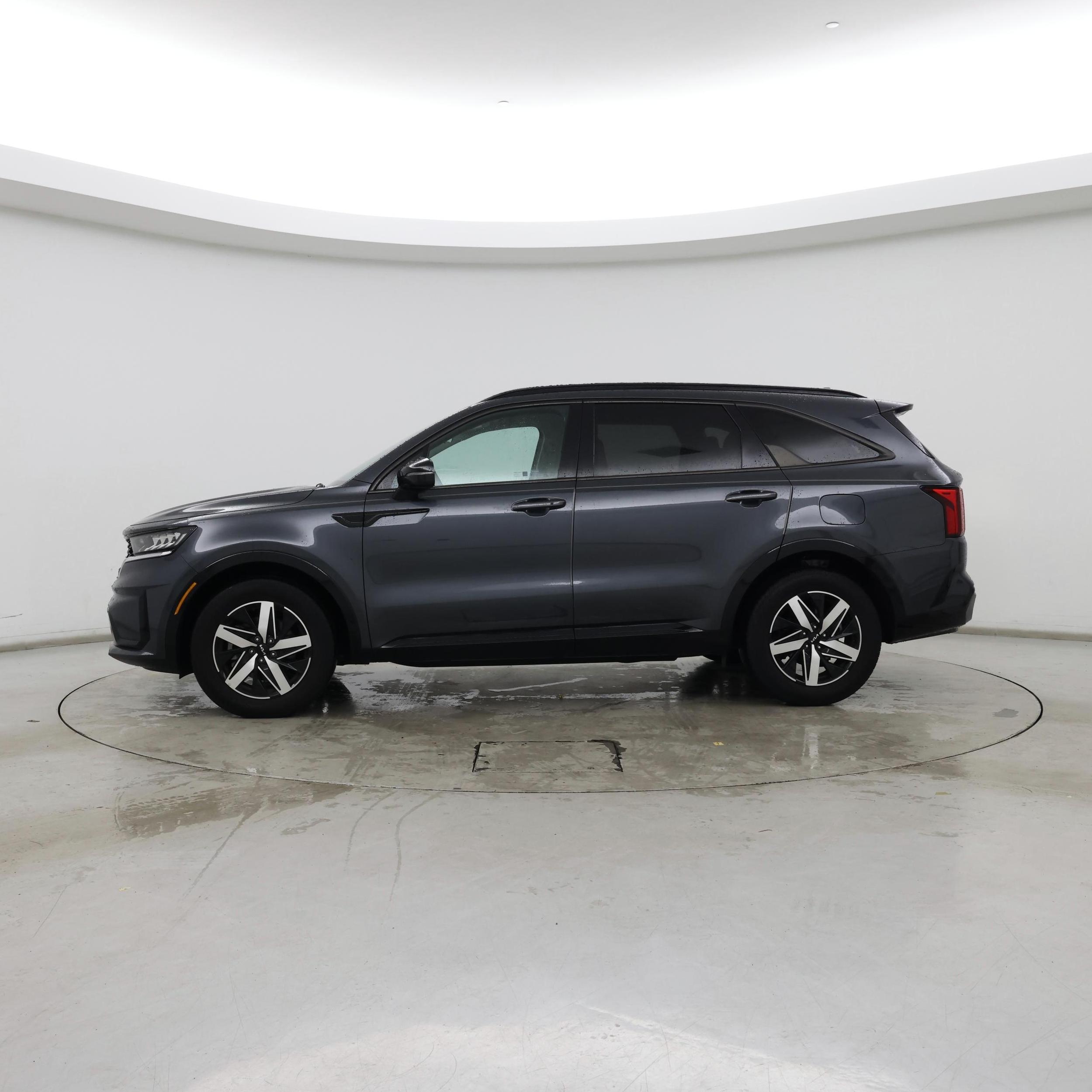 Thumbnail: 2023 Kia Sorento - 3