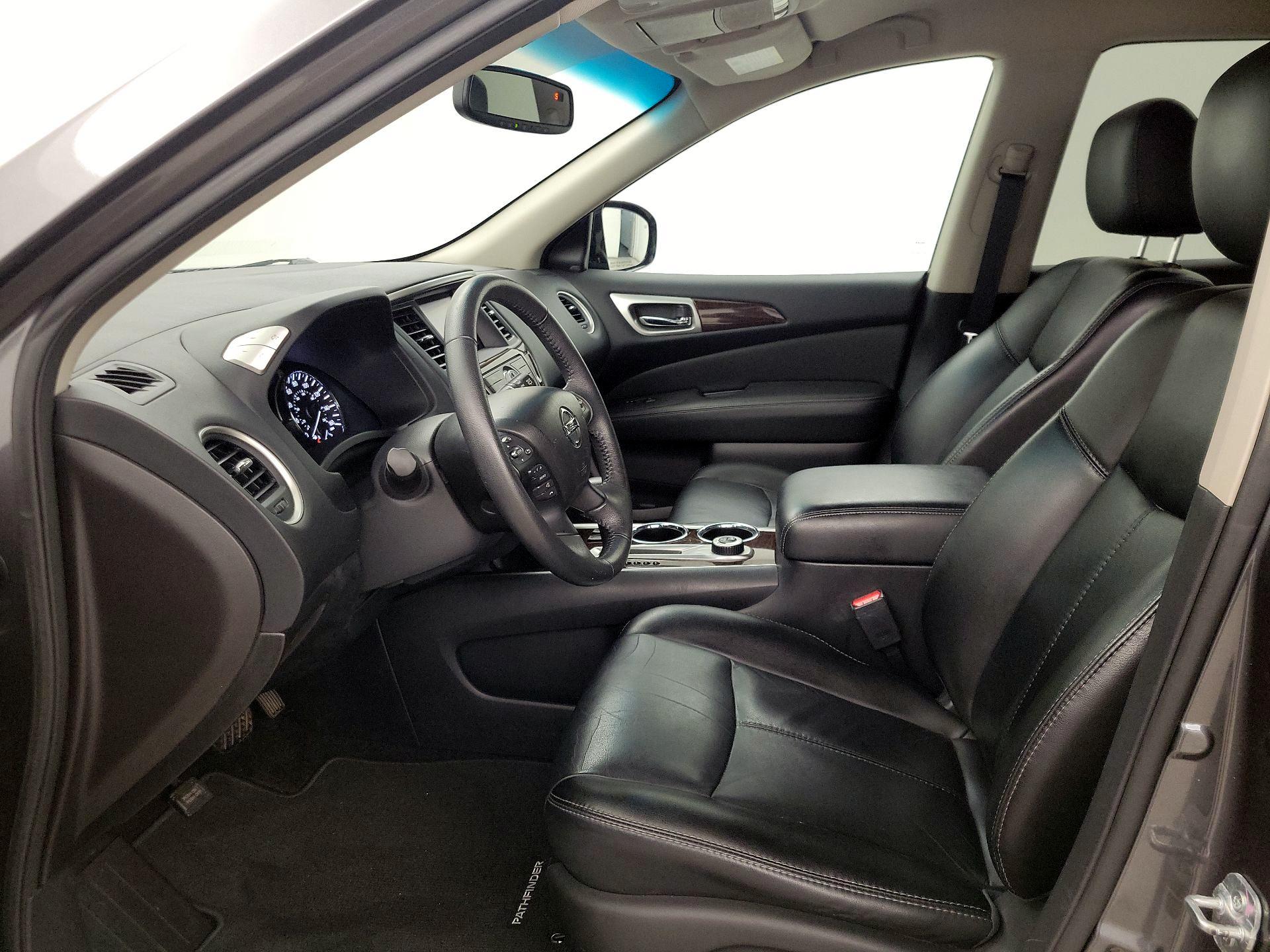 Thumbnail: 2015 Nissan Pathfinder - 11