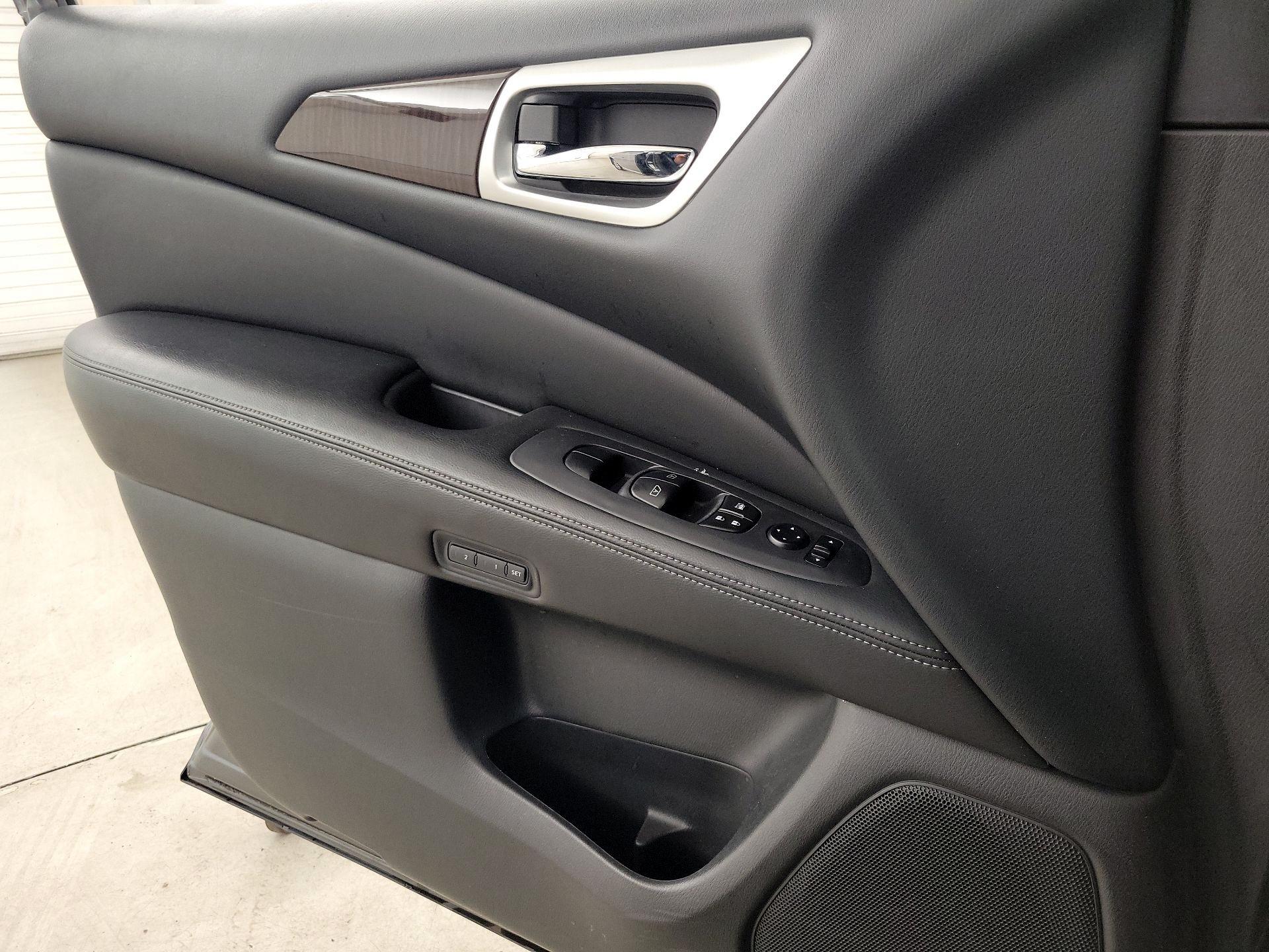 Thumbnail: 2015 Nissan Pathfinder - 12