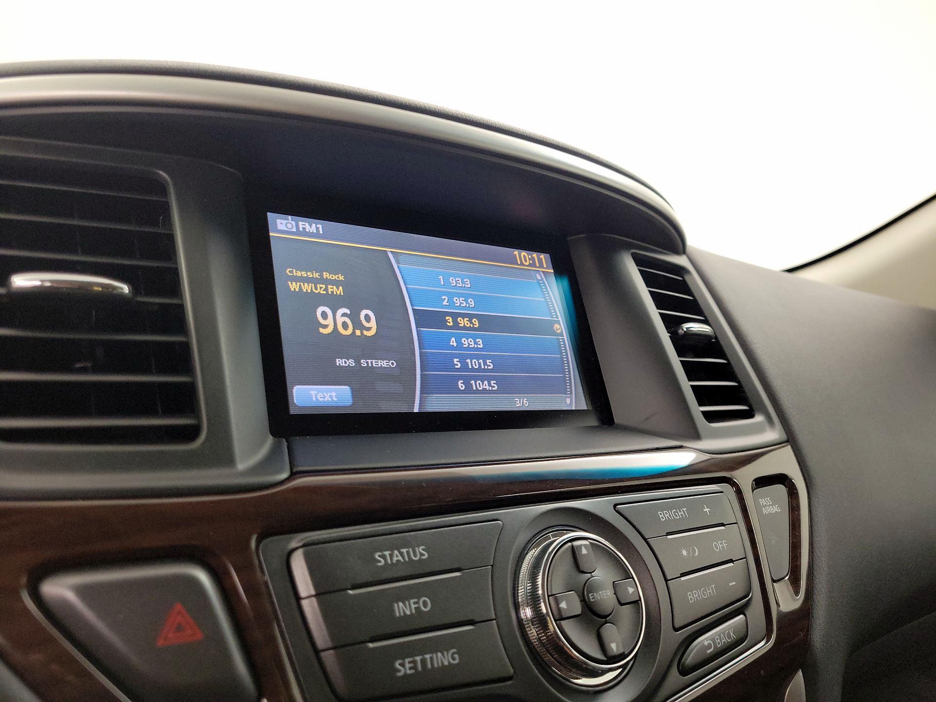 Thumbnail: 2015 Nissan Pathfinder - 15