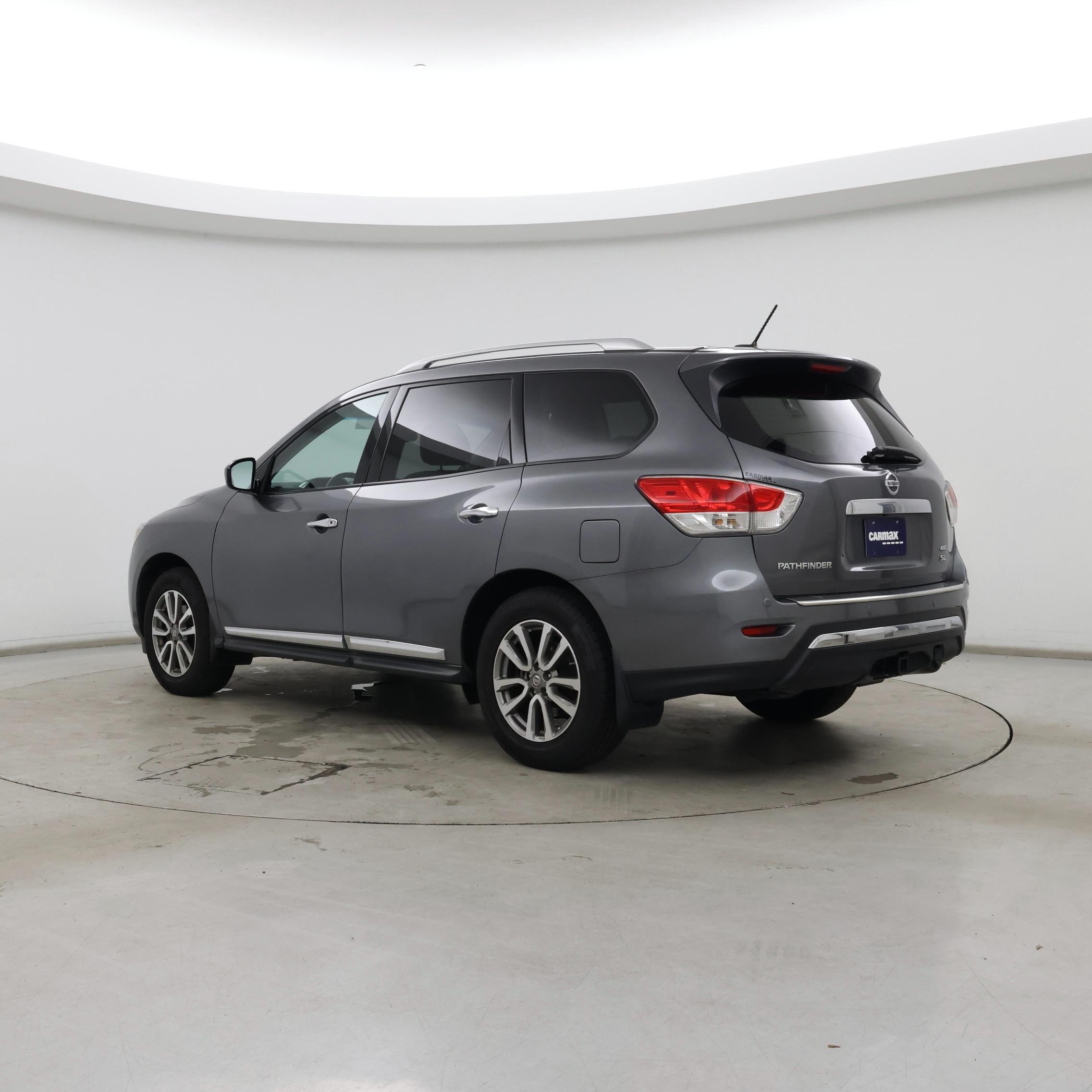 Thumbnail: 2015 Nissan Pathfinder - 2