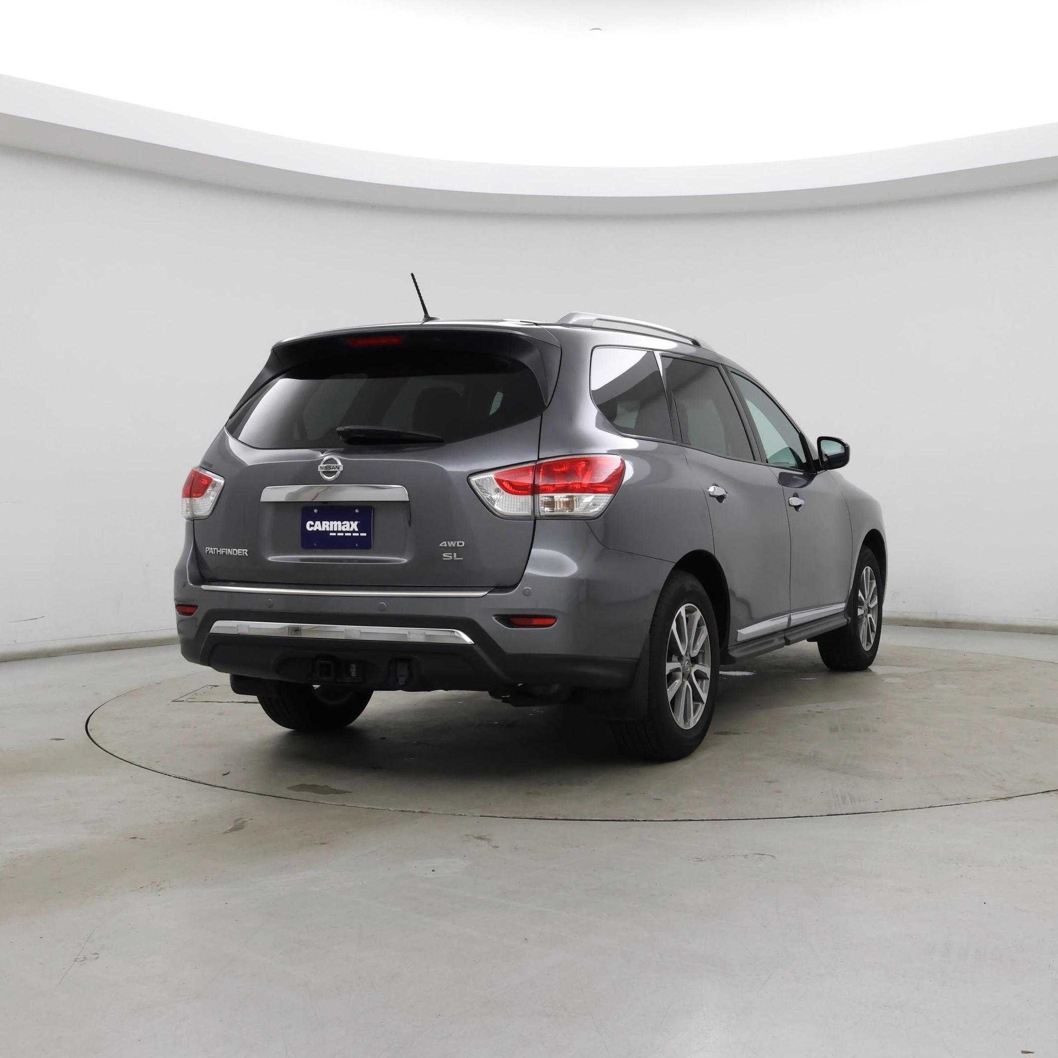 Thumbnail: 2015 Nissan Pathfinder - 8
