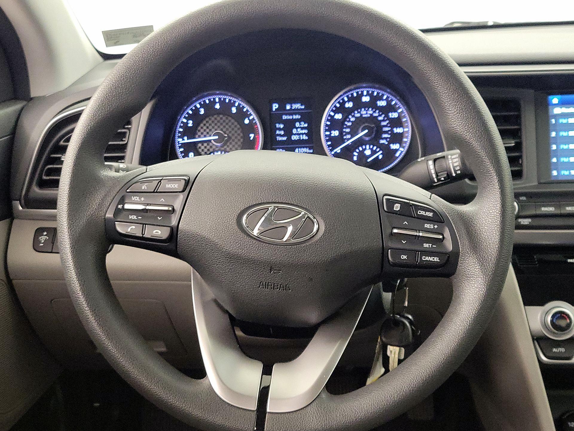 Thumbnail: 2020 Hyundai Elantra - 10