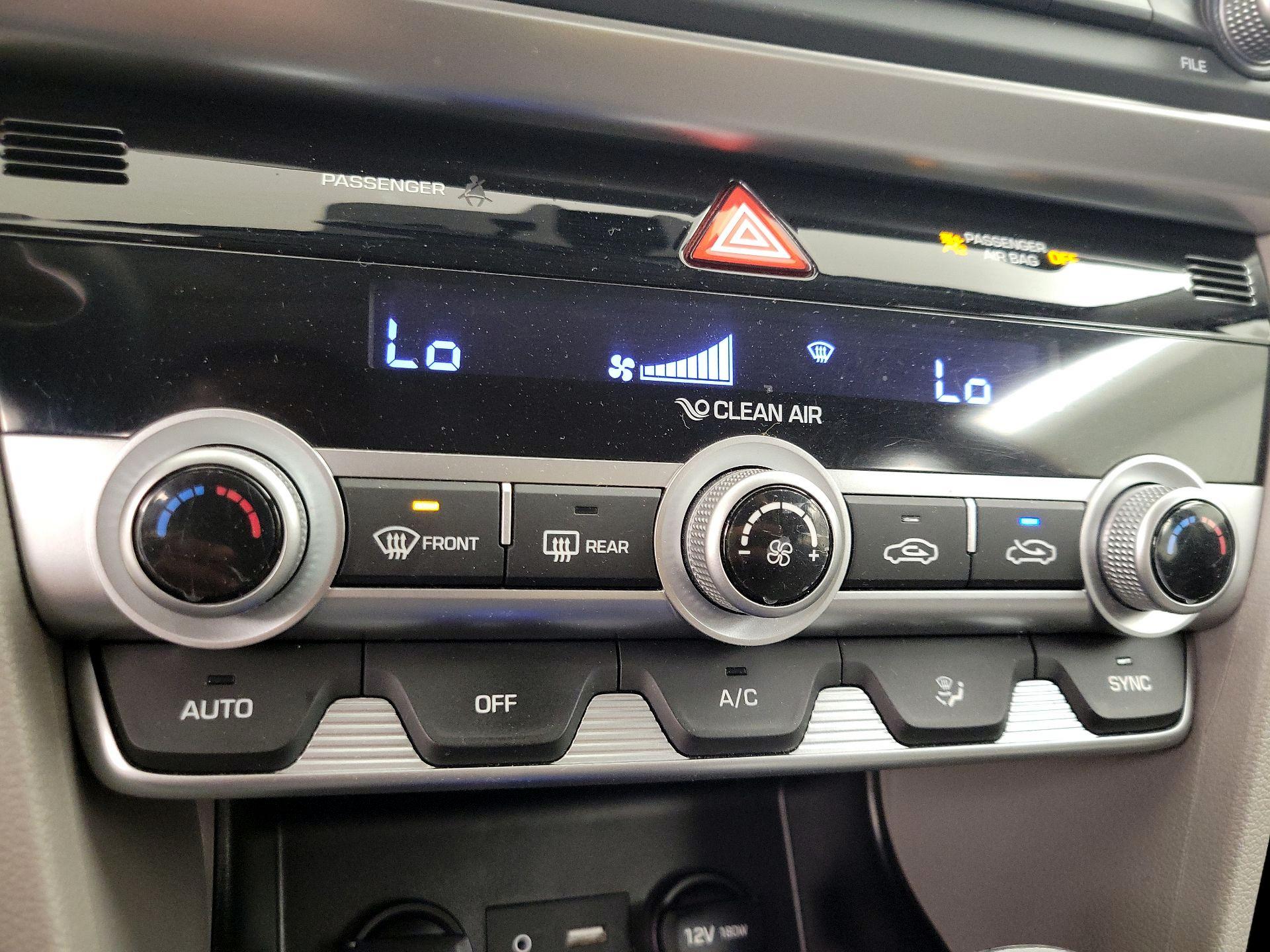 Thumbnail: 2020 Hyundai Elantra - 16