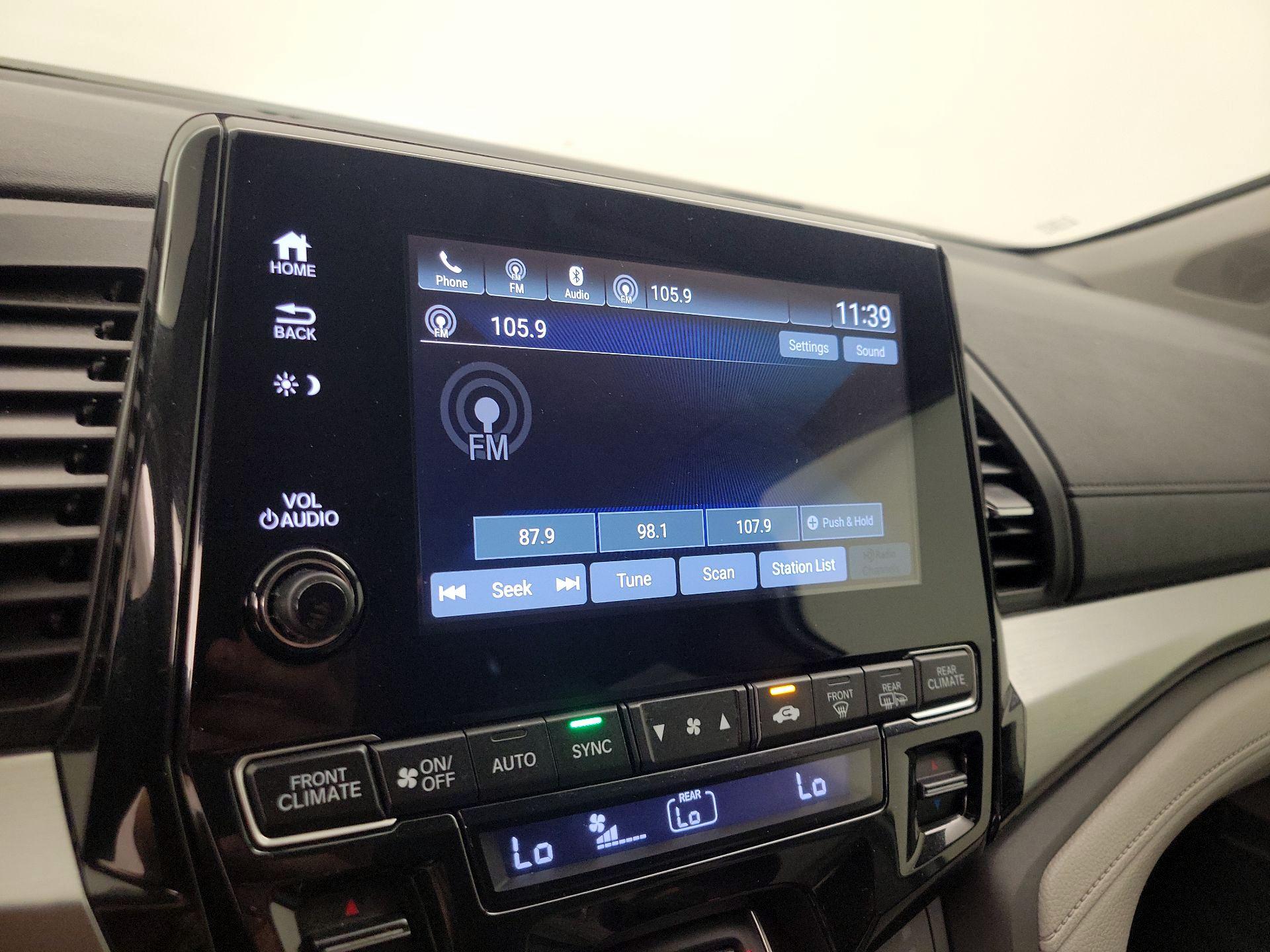 Thumbnail: 2019 Honda Odyssey - 15