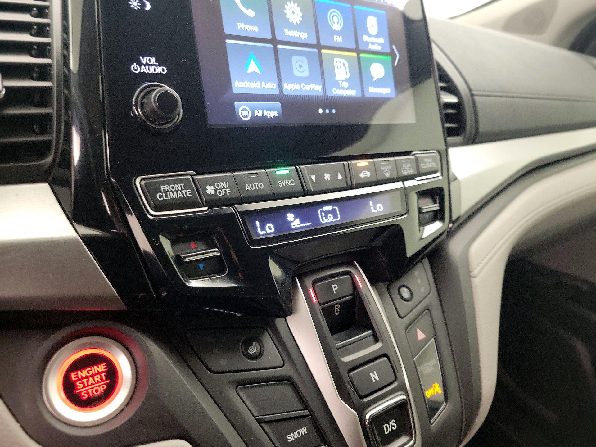 Thumbnail: 2019 Honda Odyssey - 16