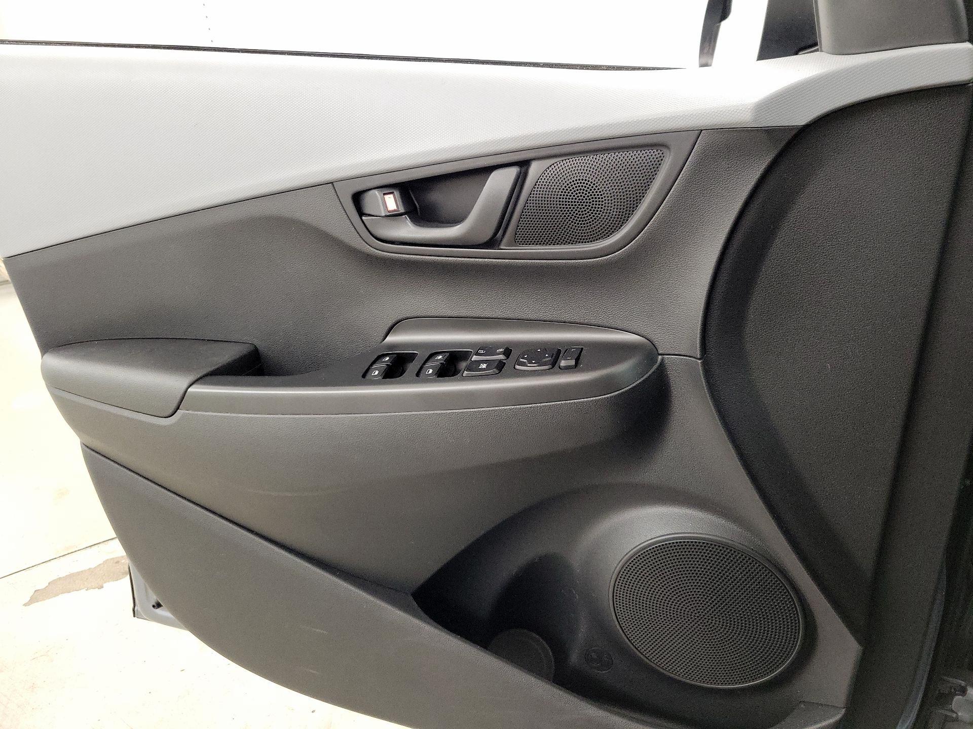 Thumbnail: 2021 Hyundai Kona - 12