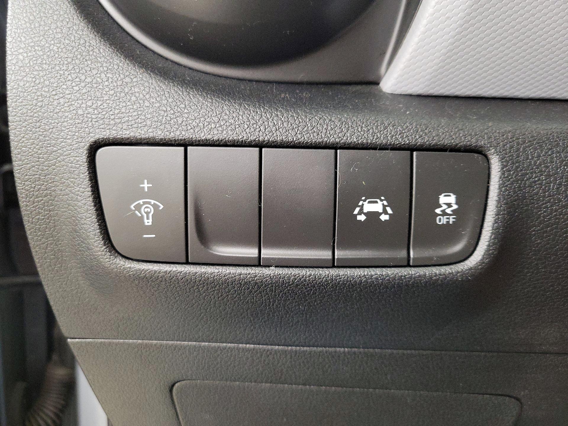 Thumbnail: 2021 Hyundai Kona - 13