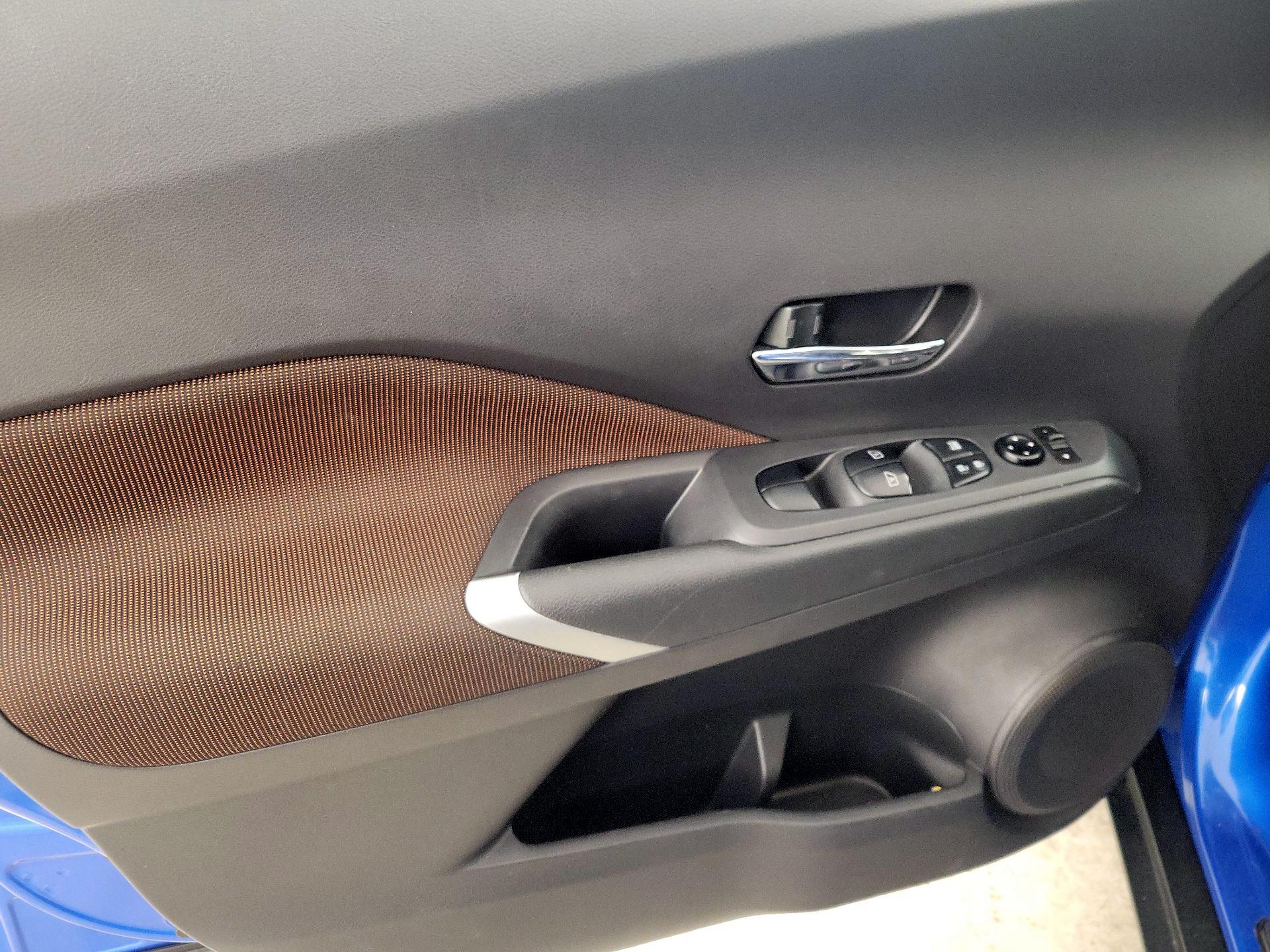 Thumbnail: 2021 Nissan Kicks - 12