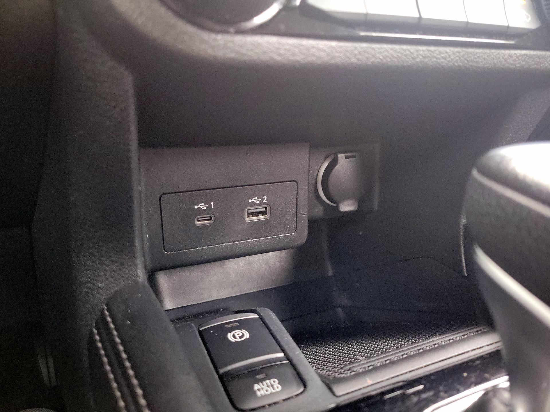 Thumbnail: 2021 Nissan Kicks - 17