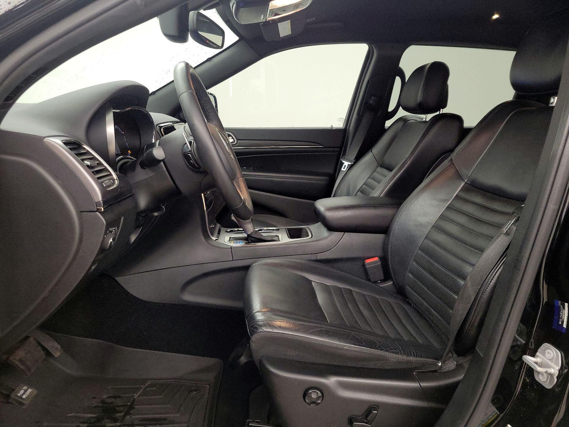 Thumbnail: 2019 Jeep Grand Cherokee - 11