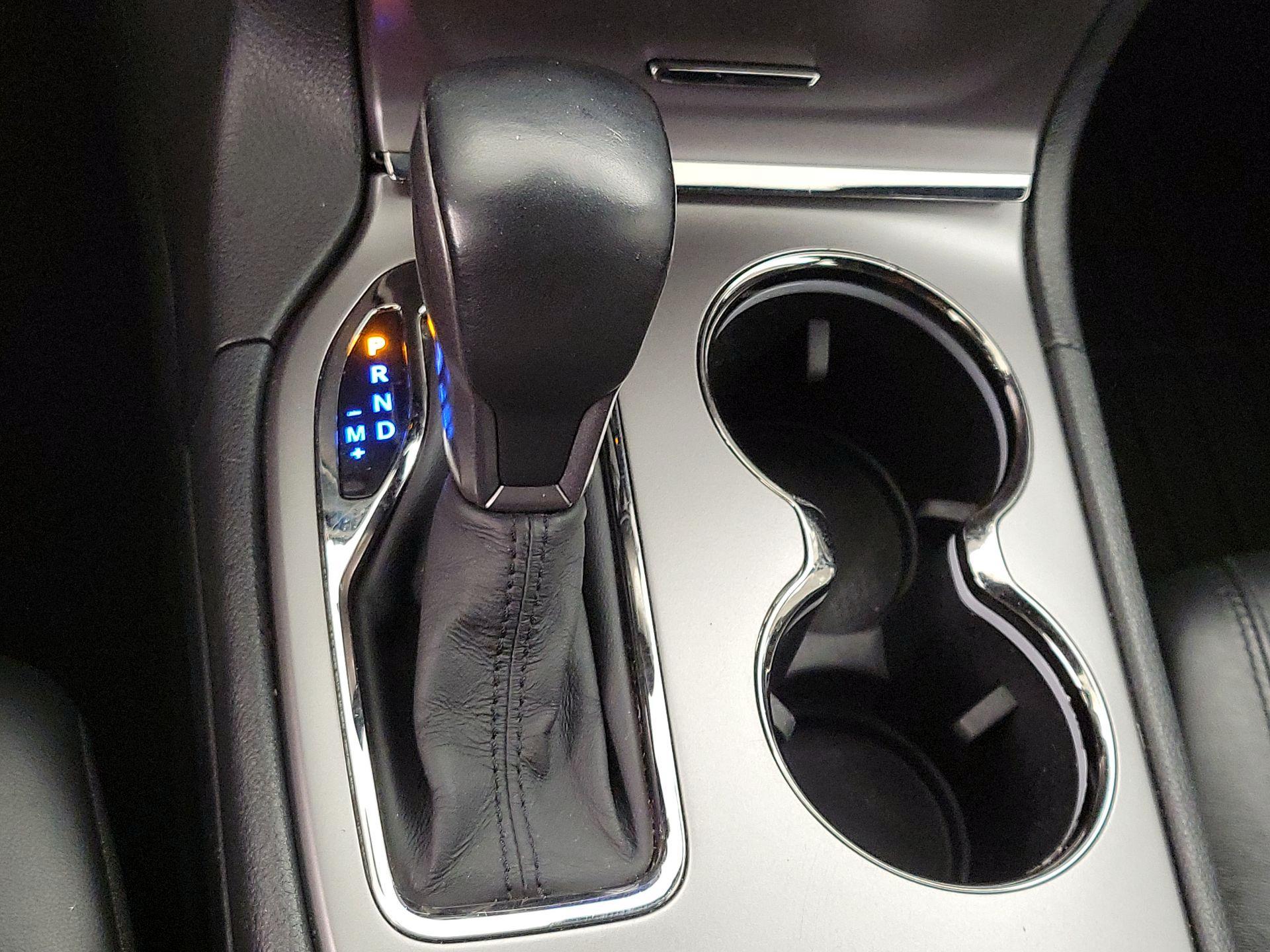 Thumbnail: 2019 Jeep Grand Cherokee - 18