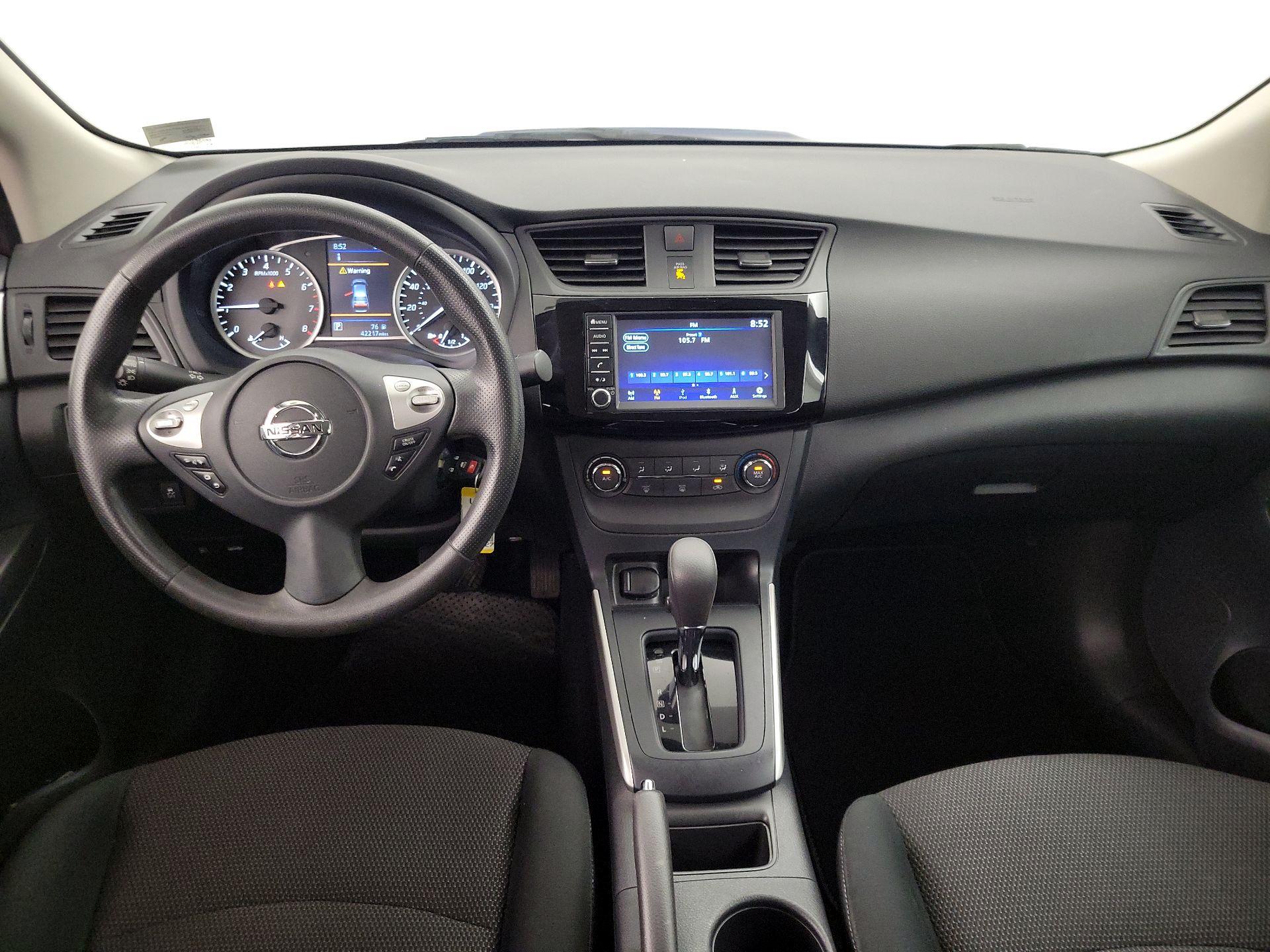 Thumbnail: 2019 Nissan Sentra - 9