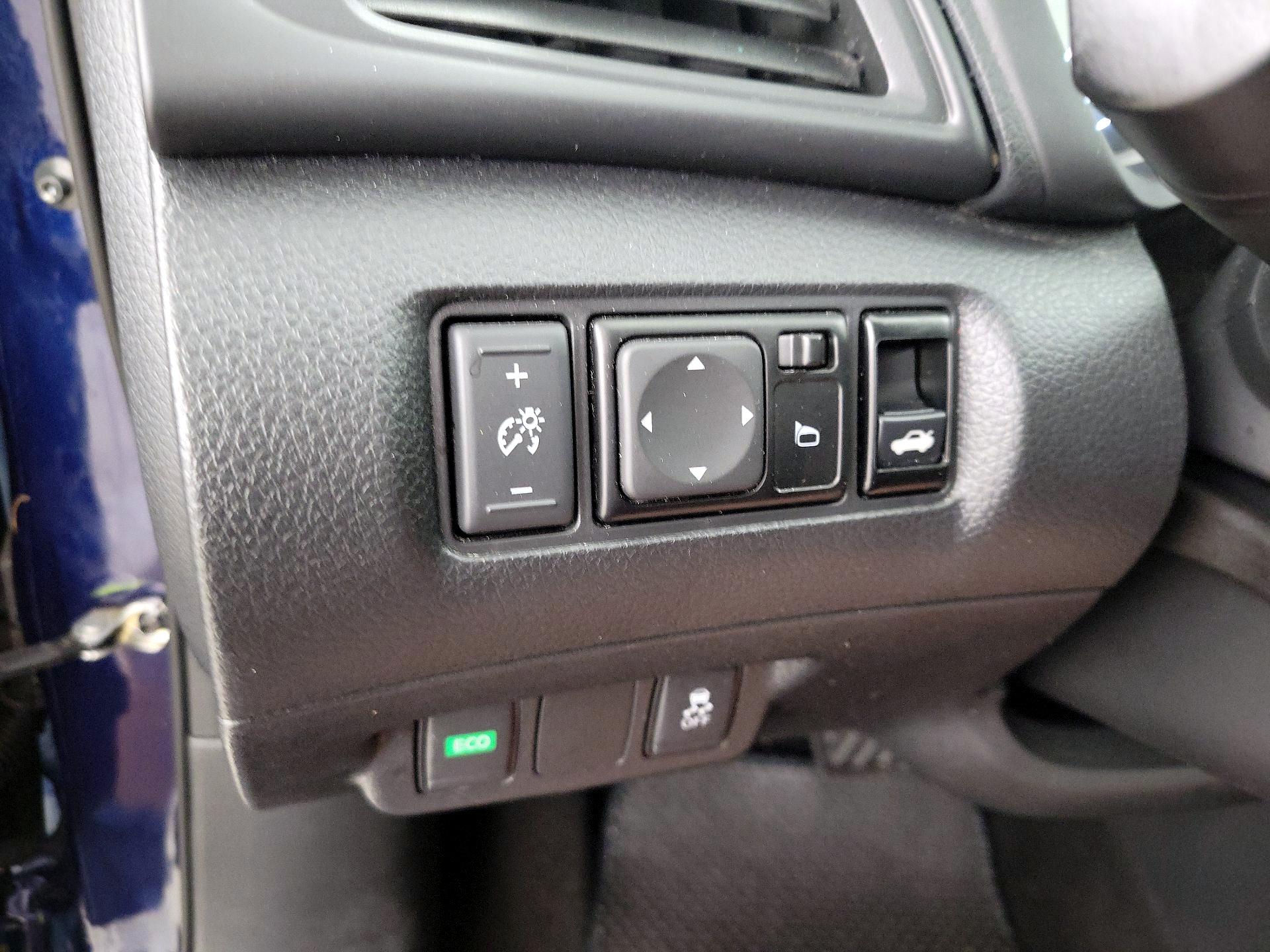 Thumbnail: 2019 Nissan Sentra - 13
