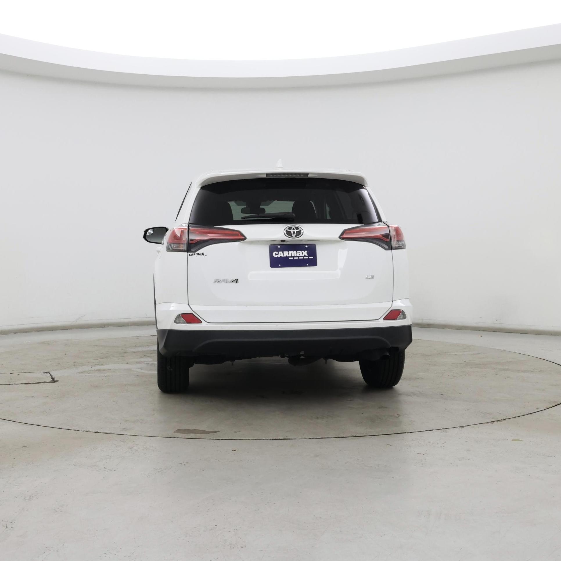 Thumbnail: 2018 Toyota RAV4 - 6