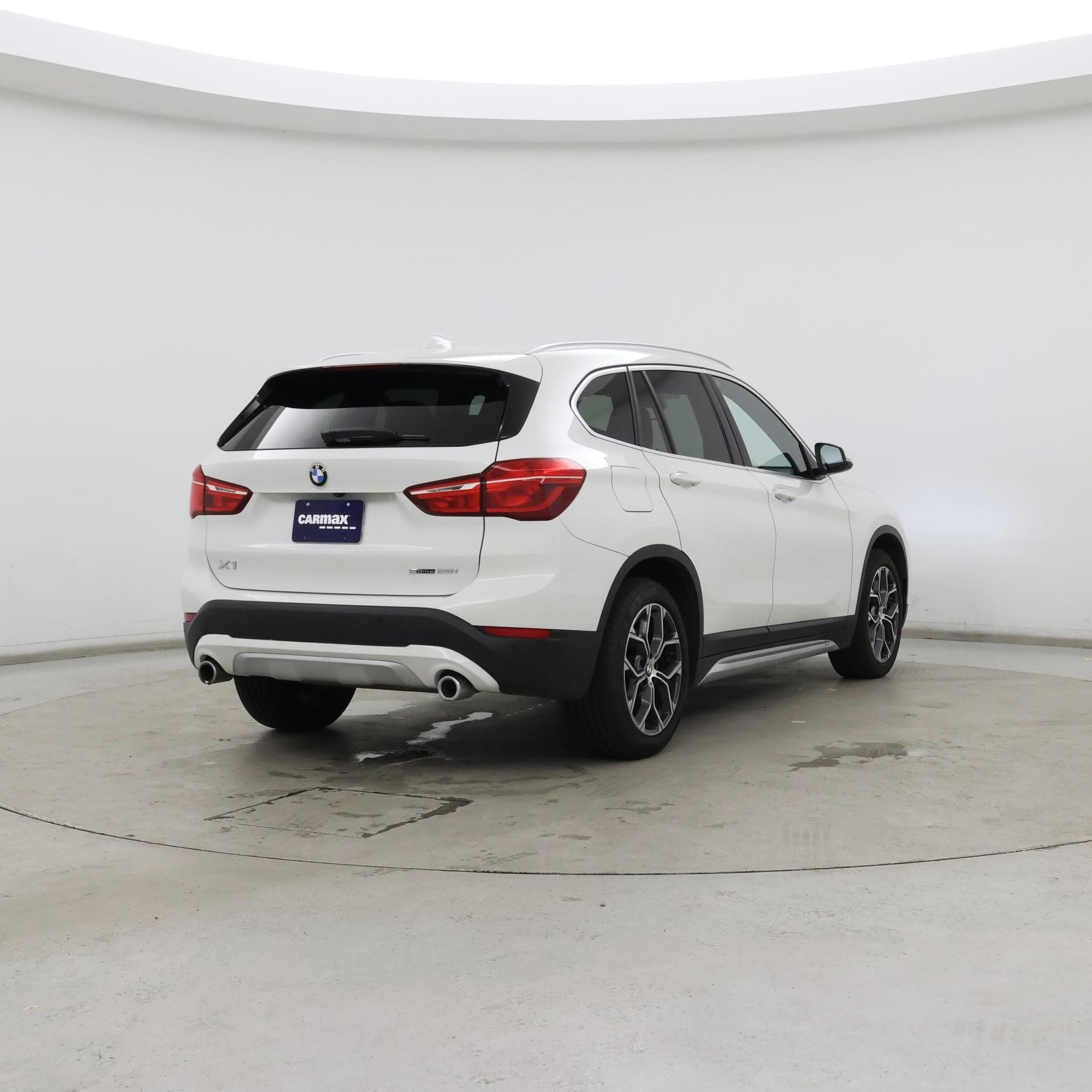 Thumbnail: 2021 BMW X1 - 8