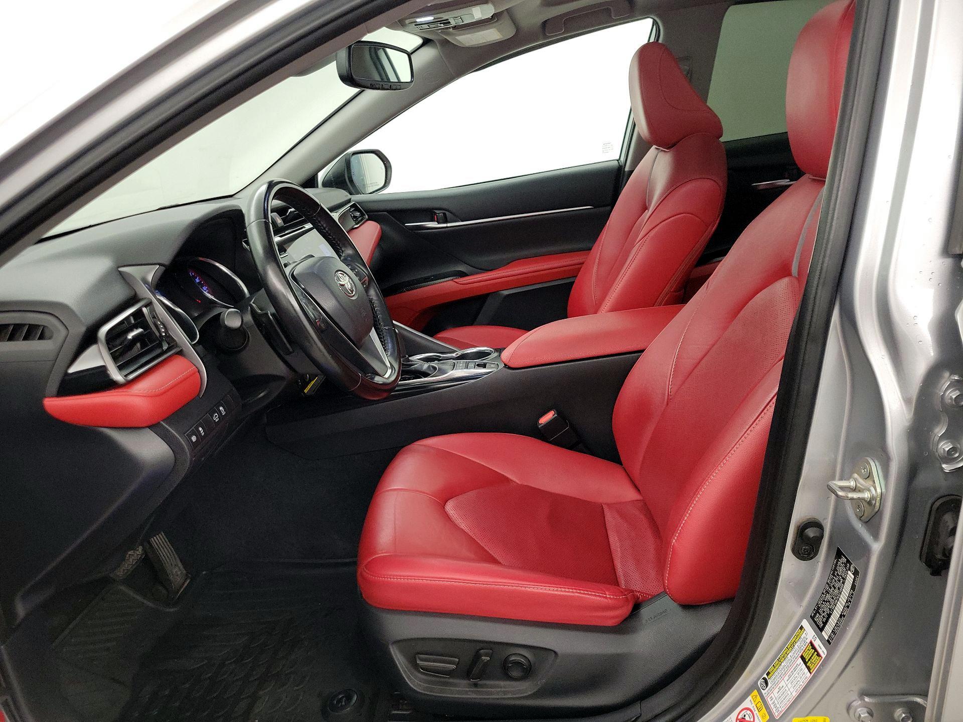 Thumbnail: 2019 Toyota Camry - 11