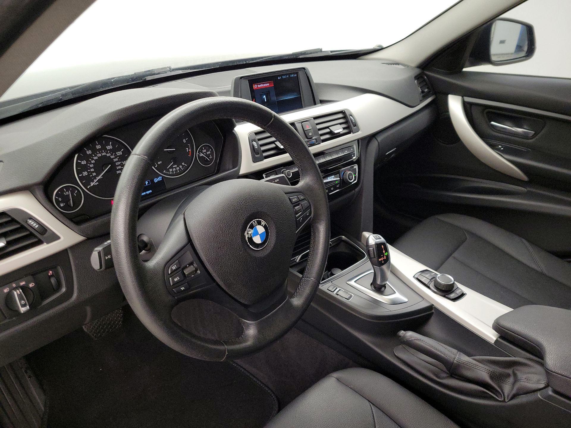 Thumbnail: 2018 BMW 3 Series - 9