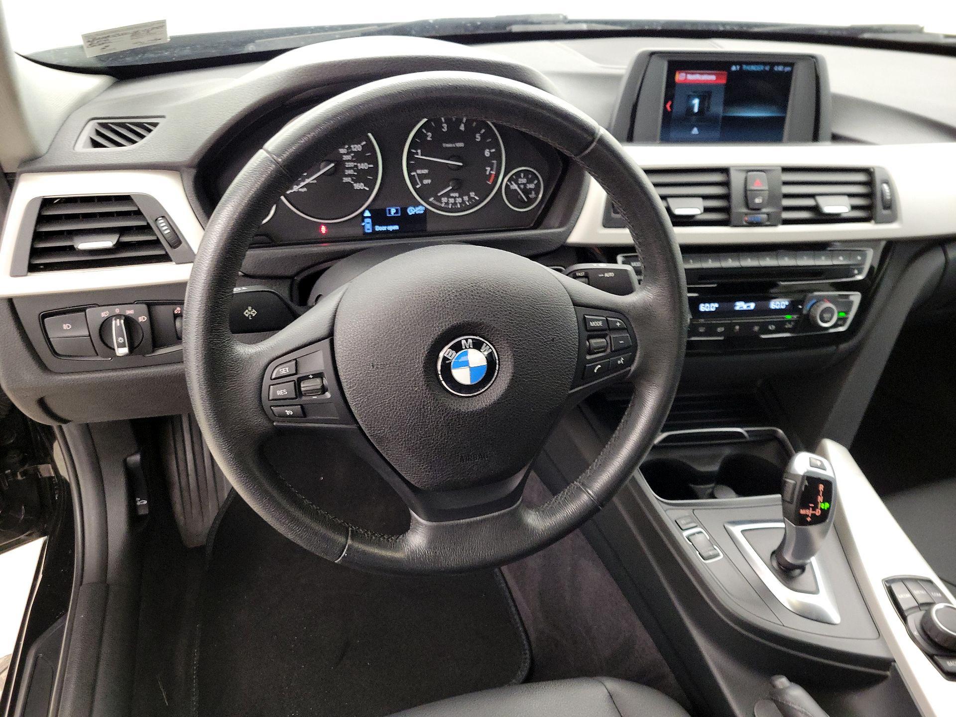 Thumbnail: 2018 BMW 3 Series - 10