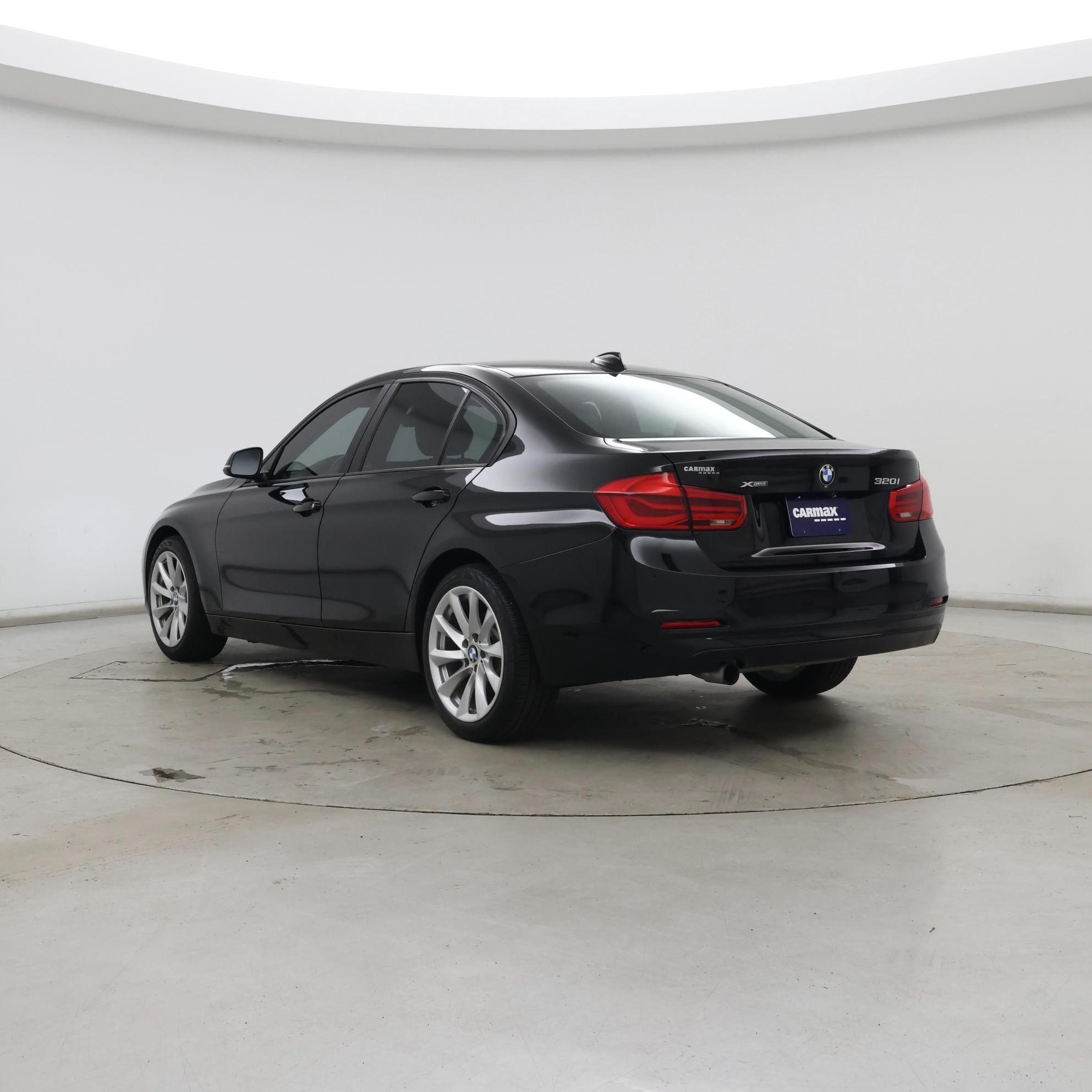 Thumbnail: 2018 BMW 3 Series - 2