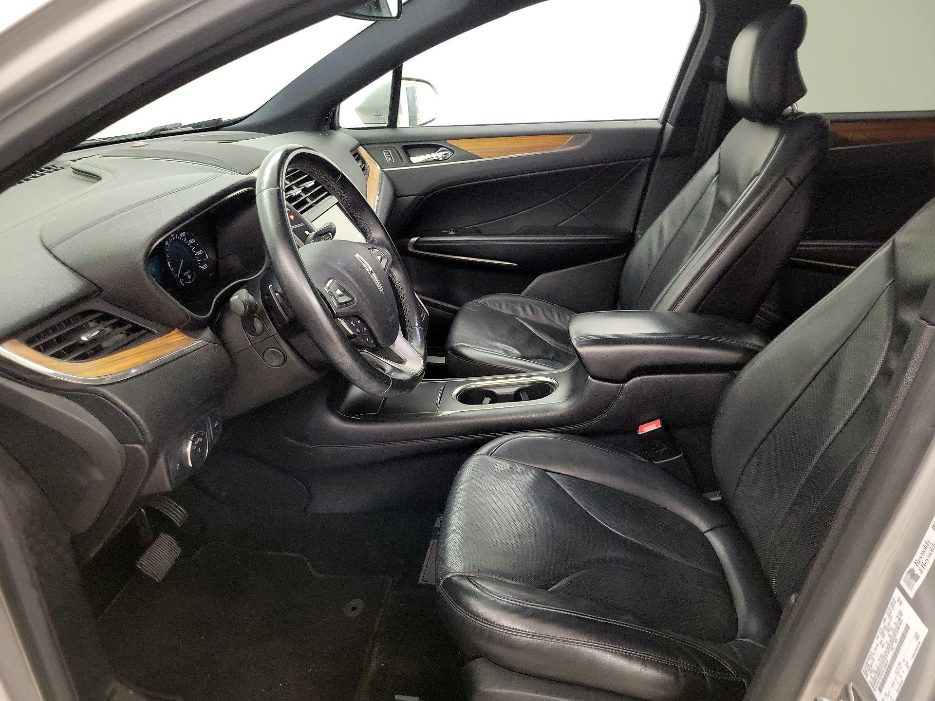 Thumbnail: 2016 Lincoln MKC - 11