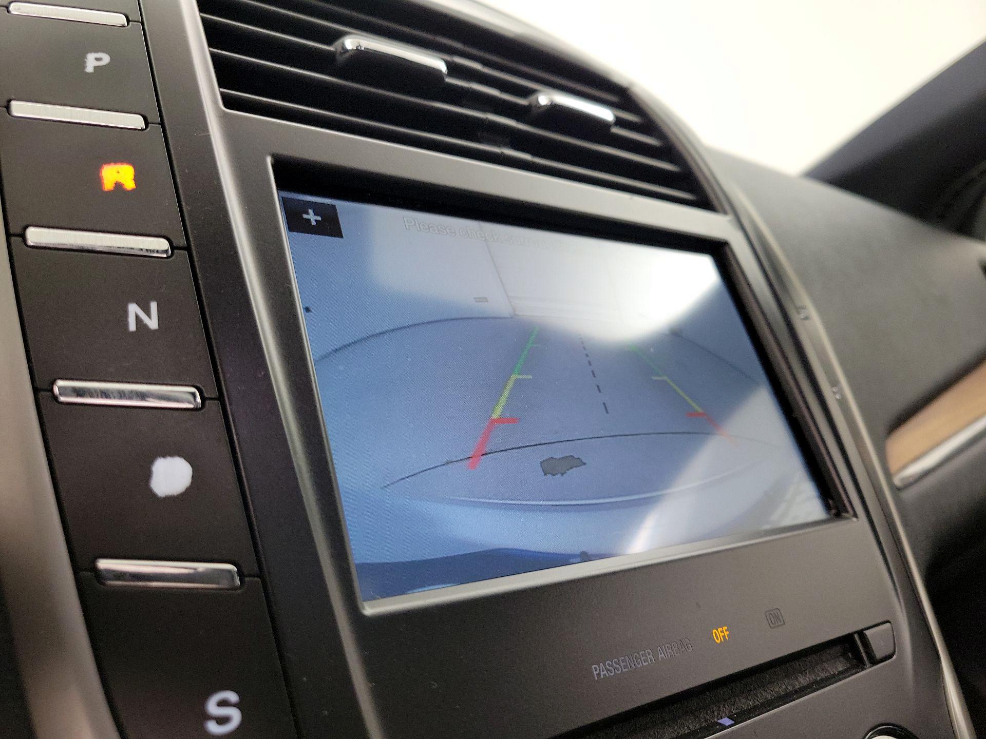 Thumbnail: 2016 Lincoln MKC - 15