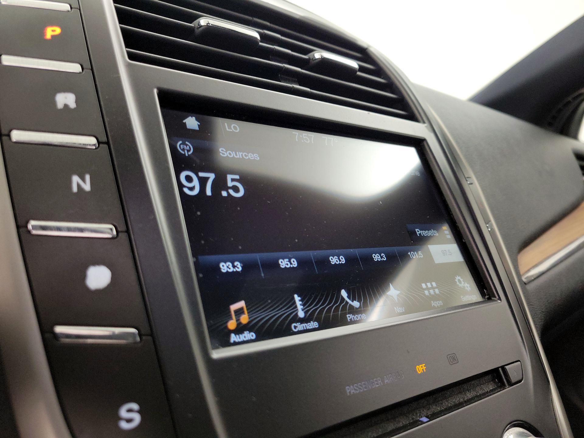Thumbnail: 2016 Lincoln MKC - 16