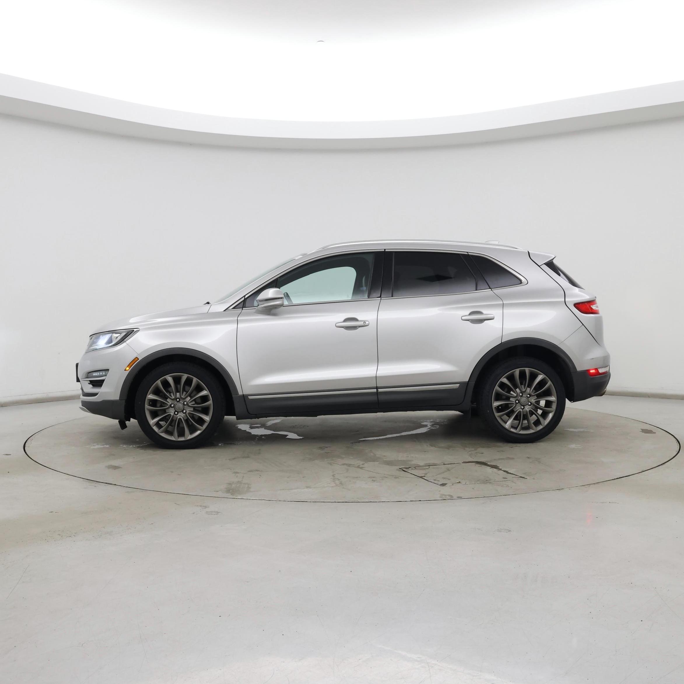 Thumbnail: 2016 Lincoln MKC - 3