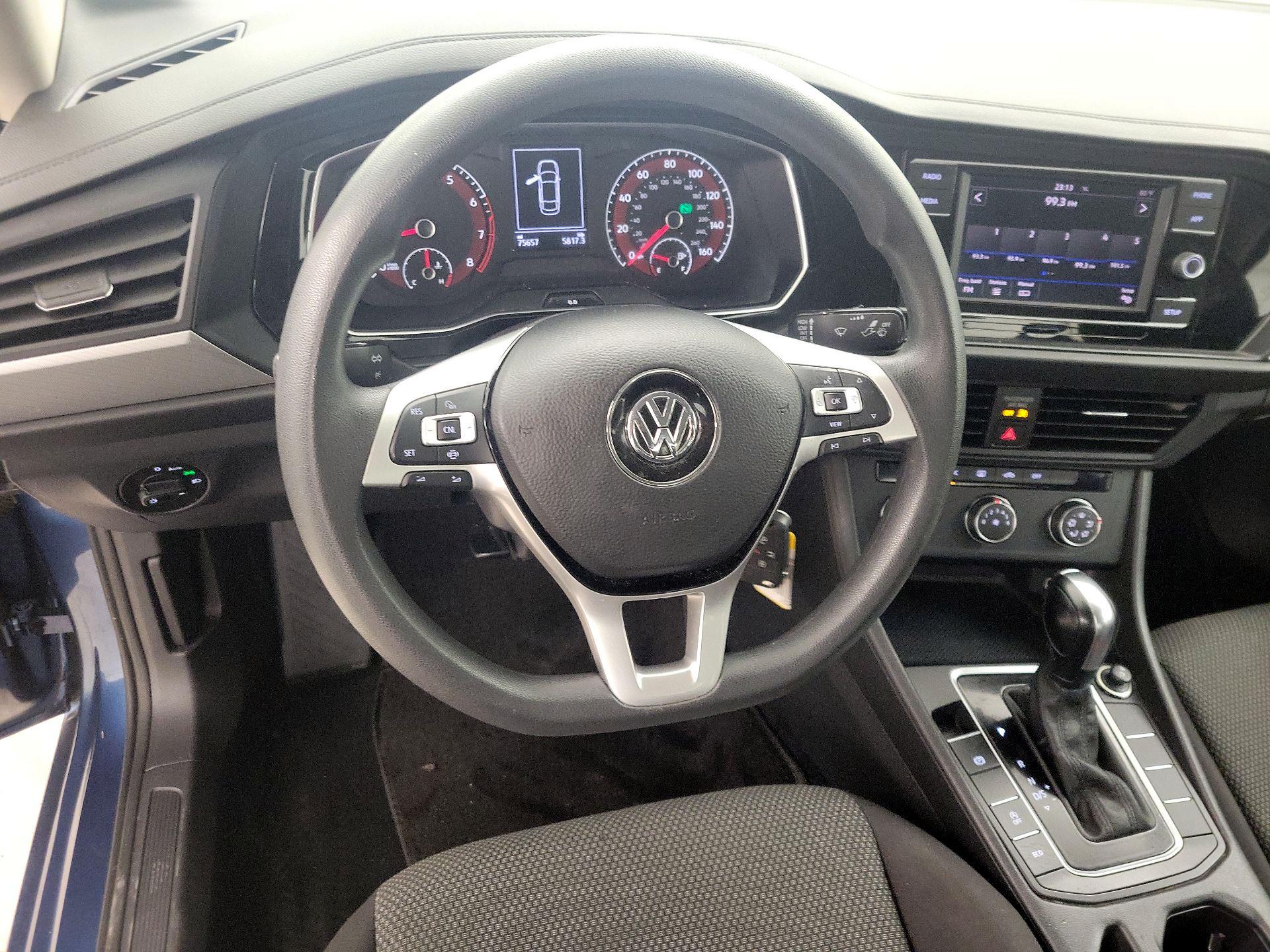 Thumbnail: 2019 Volkswagen Jetta - 10
