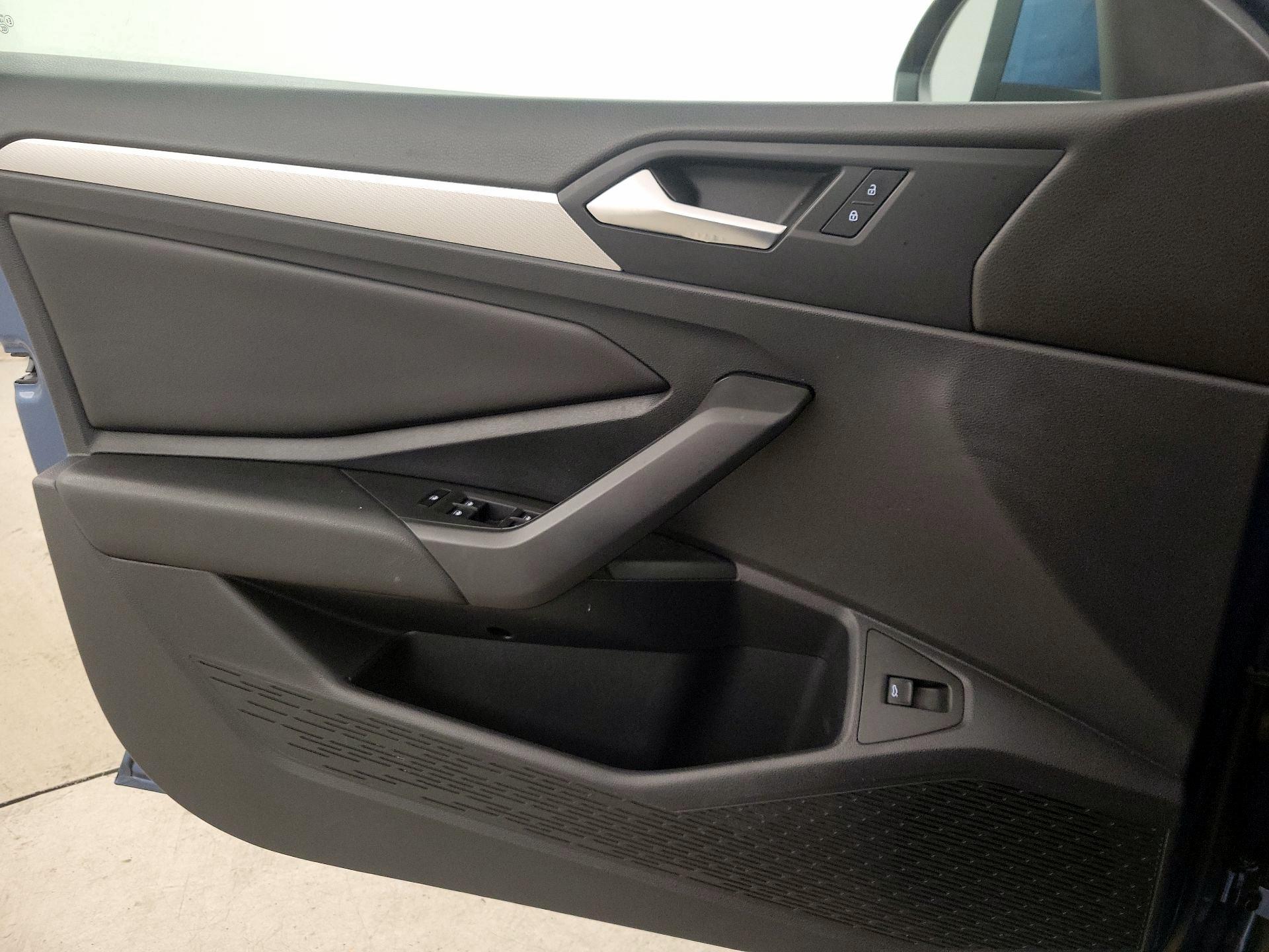 Thumbnail: 2019 Volkswagen Jetta - 12
