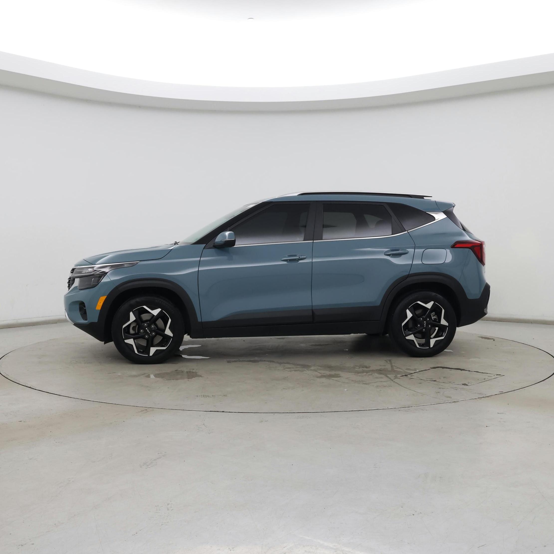 Thumbnail: 2024 Kia Seltos - 3