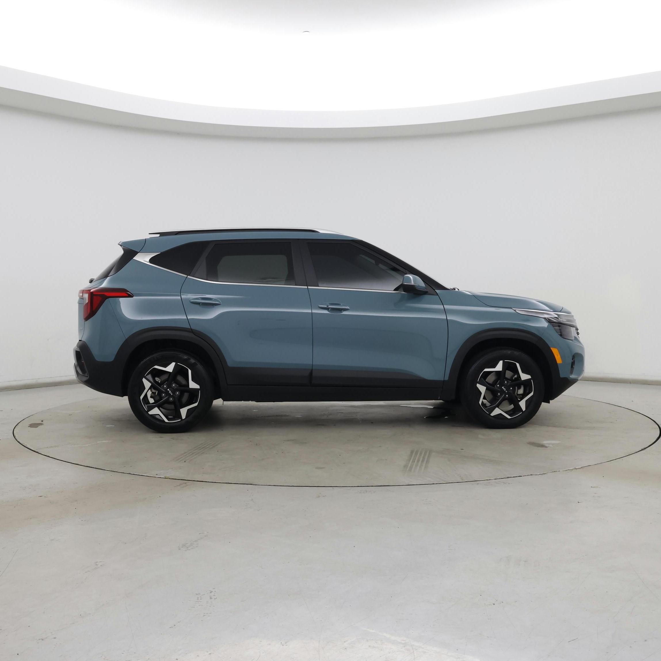 Thumbnail: 2024 Kia Seltos - 7