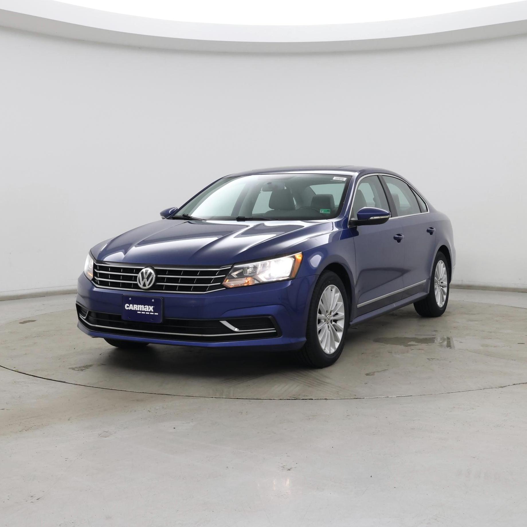 Thumbnail: 2016 Volkswagen Passat - 4