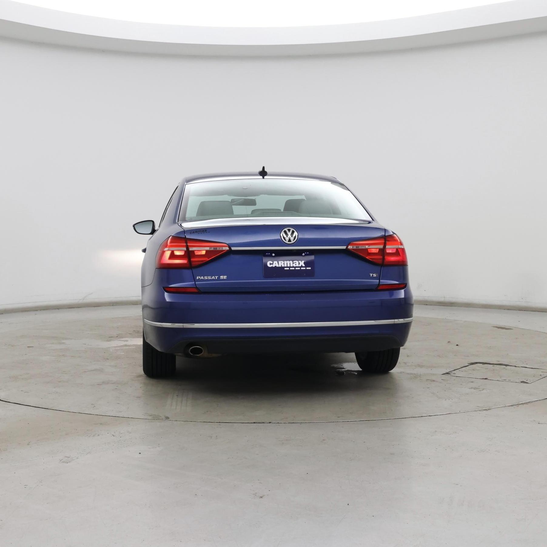 Thumbnail: 2016 Volkswagen Passat - 6