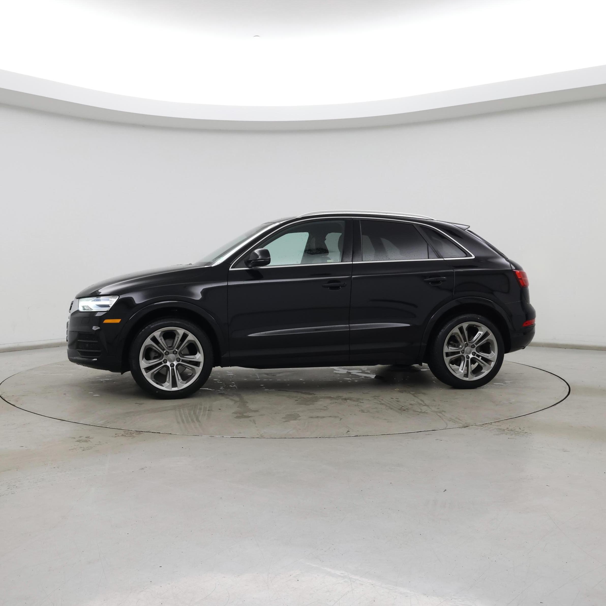 Thumbnail: 2016 Audi Q3 - 3