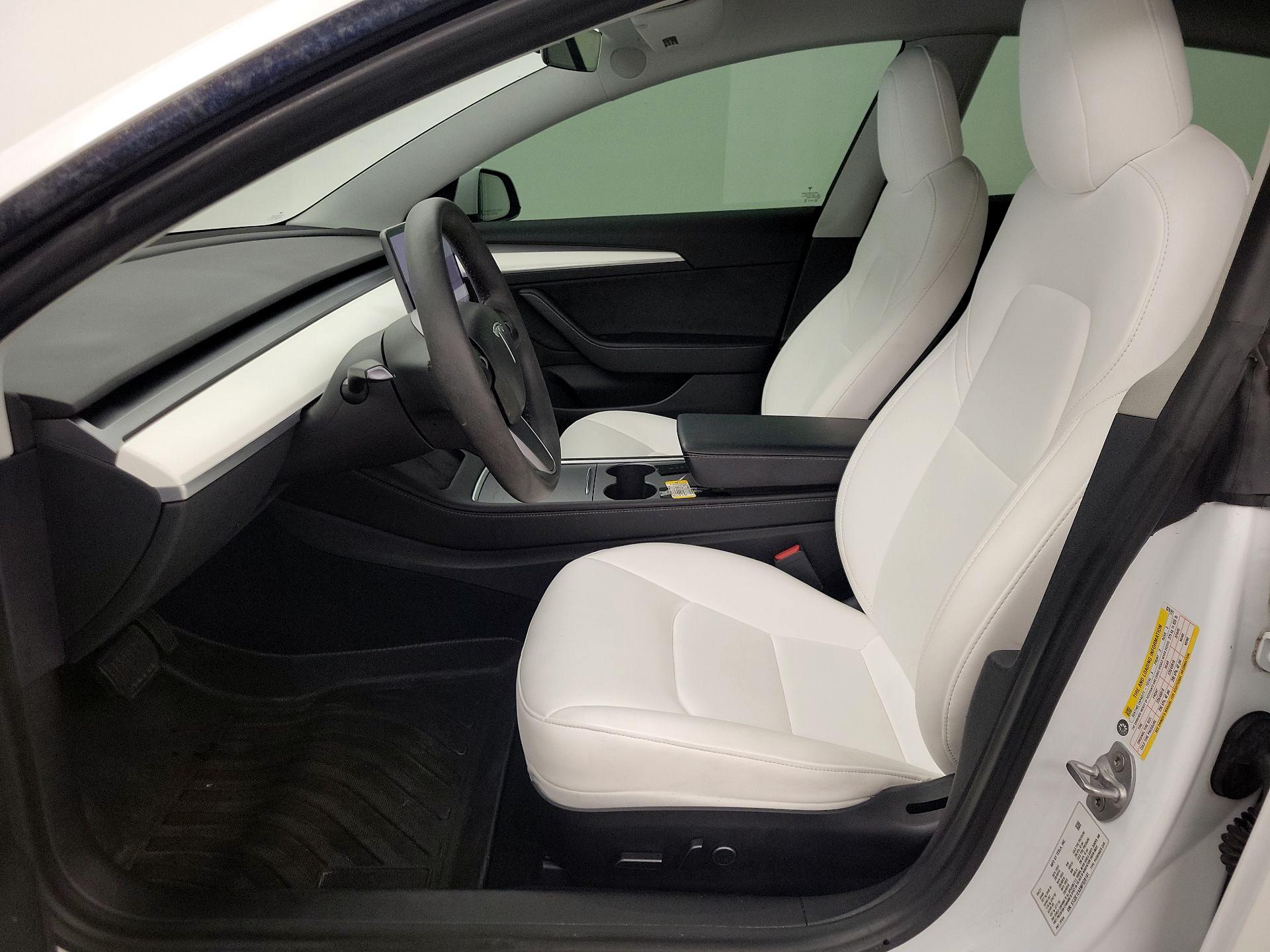 Thumbnail: 2021 Tesla Model 3 - 11