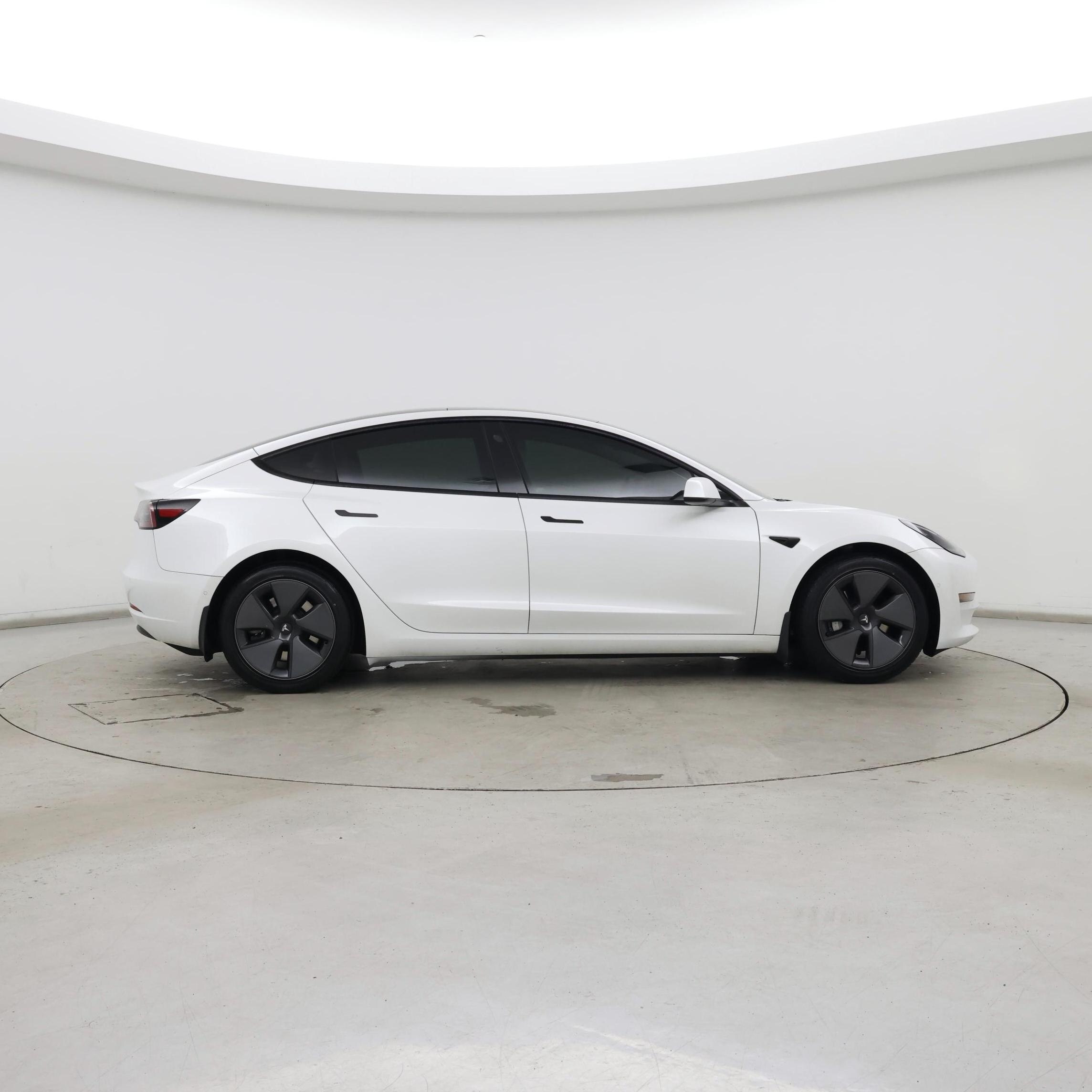 Thumbnail: 2021 Tesla Model 3 - 7