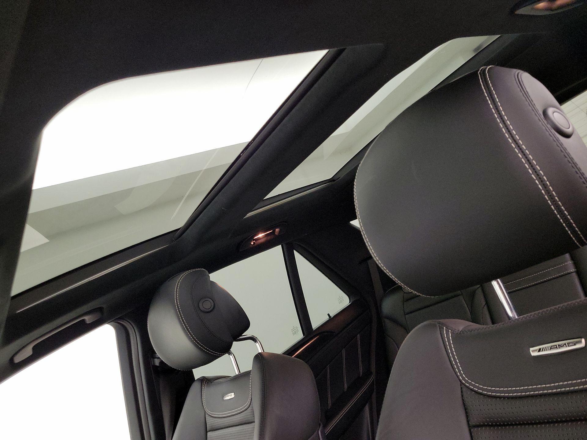 Thumbnail: 2015 Mercedes-Benz M-Class - 20