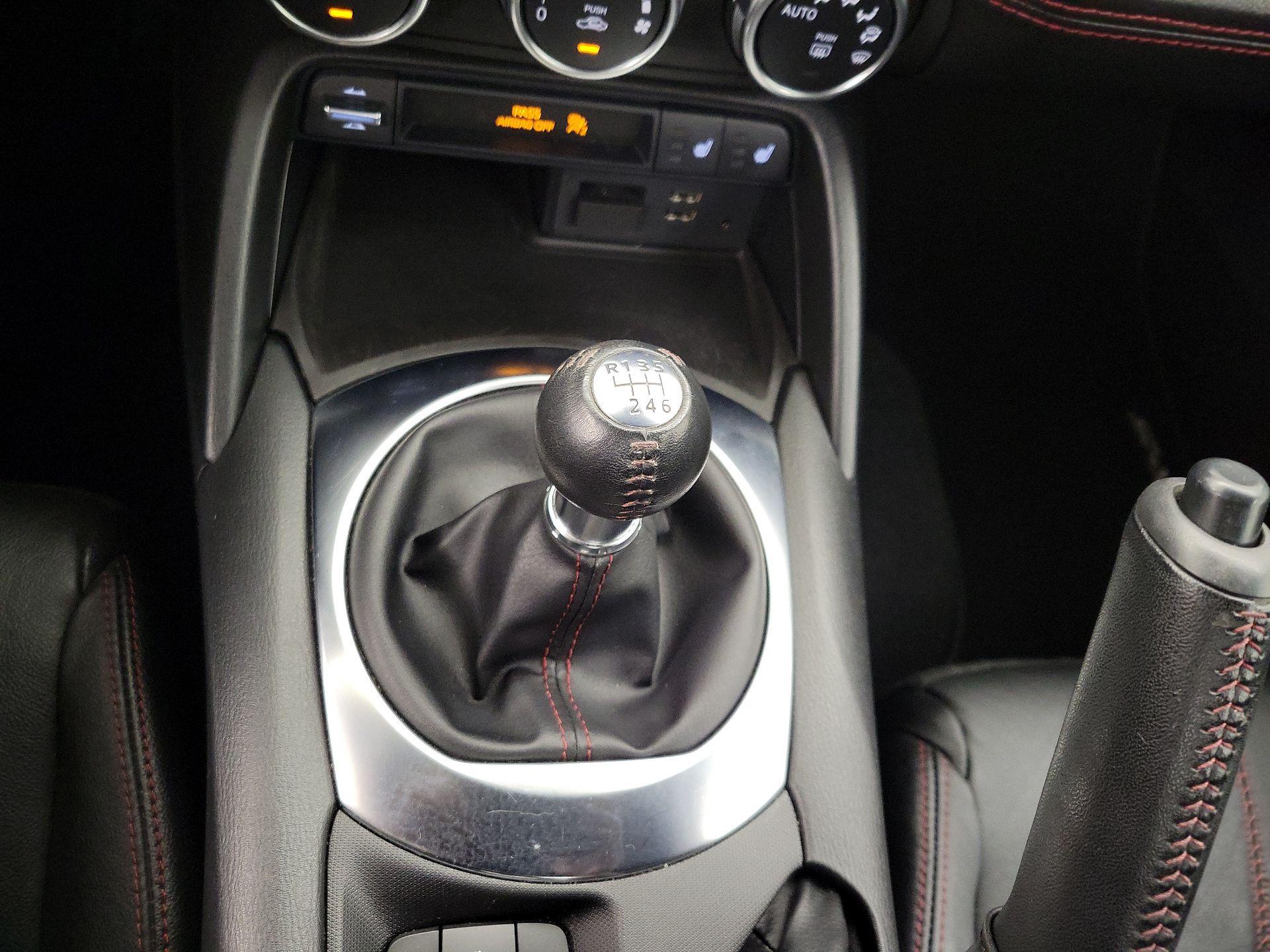 Thumbnail: 2019 Mazda MX-5 Miata - 18