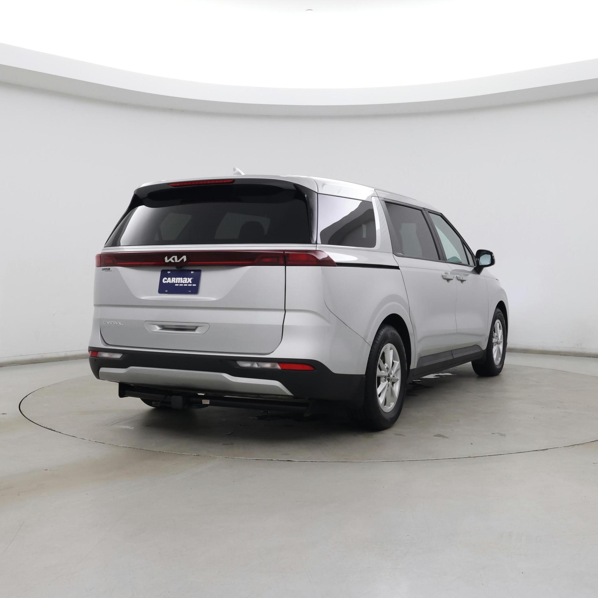Thumbnail: 2023 Kia Carnival - 8