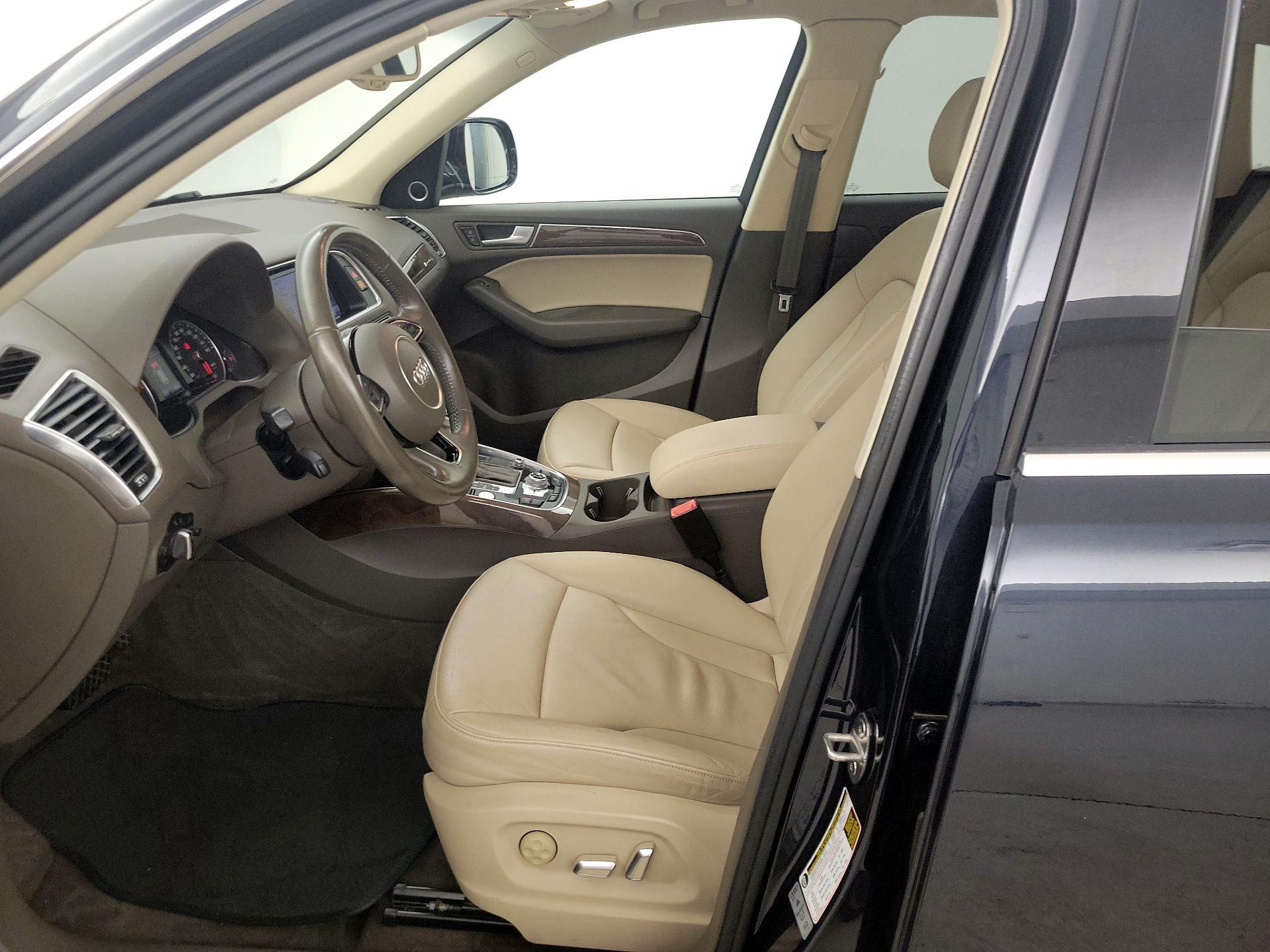 Thumbnail: 2016 Audi Q5 - 11