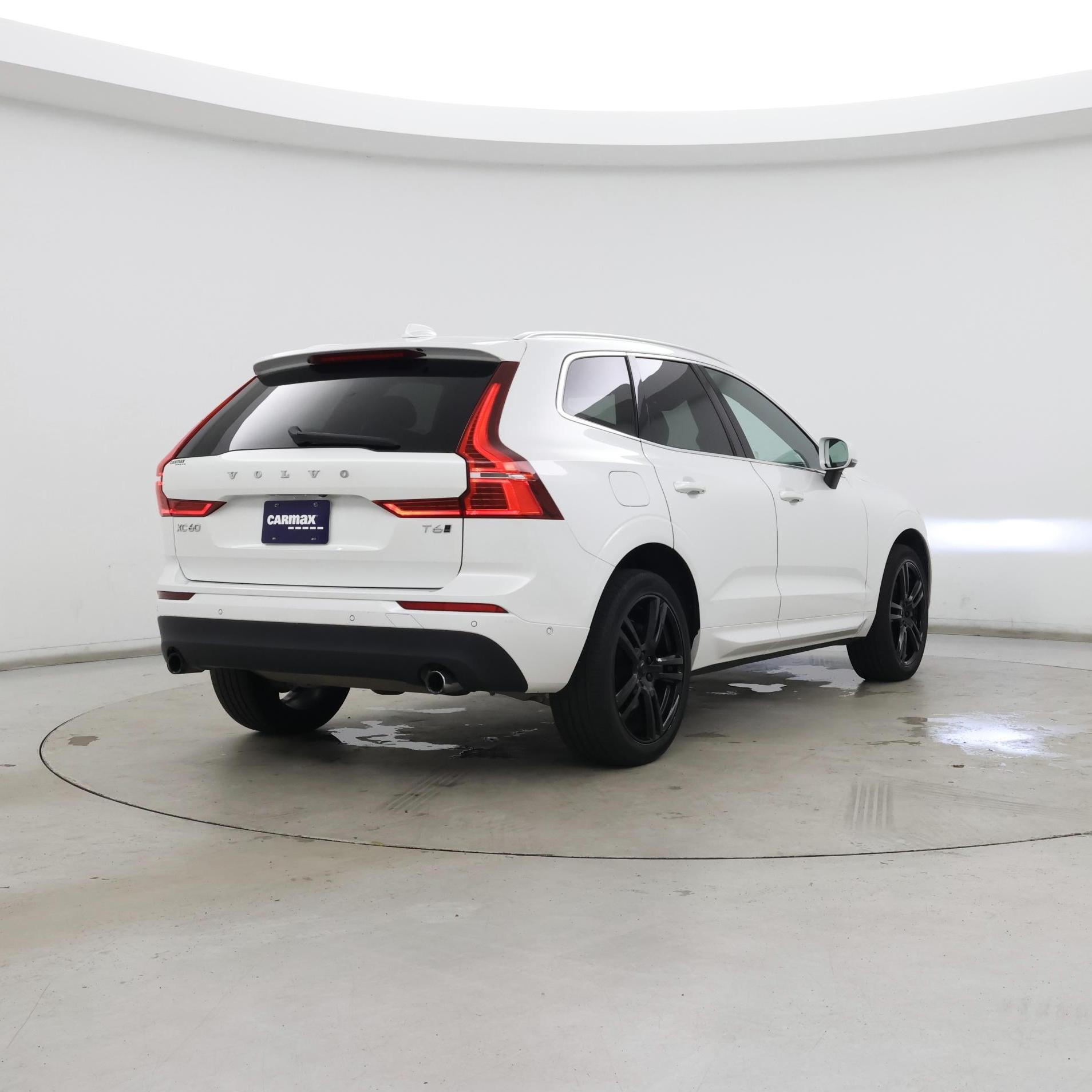 Thumbnail: 2018 Volvo XC60 - 8
