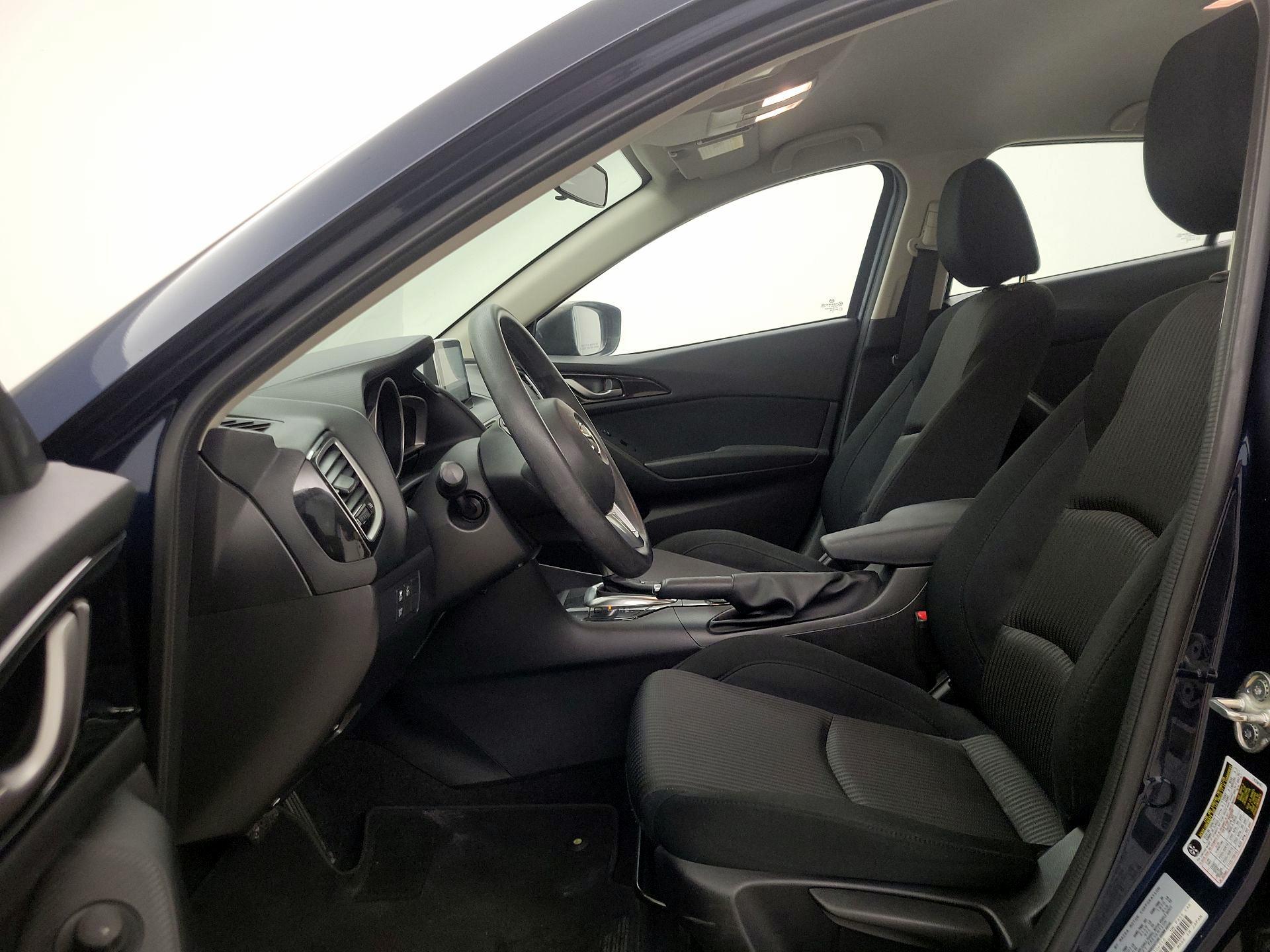 Thumbnail: 2016 Mazda Mazda3 - 11