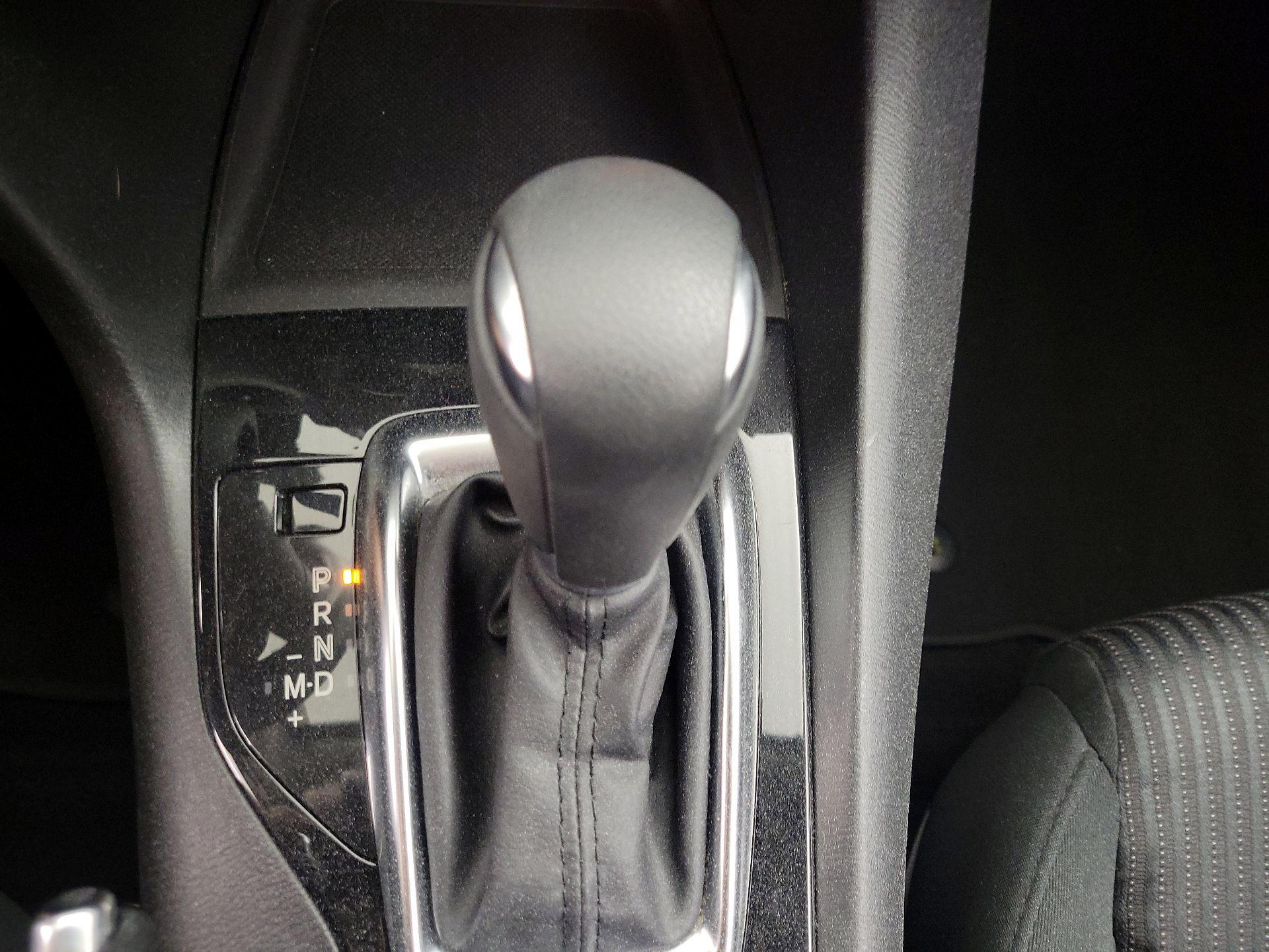 Thumbnail: 2016 Mazda Mazda3 - 17