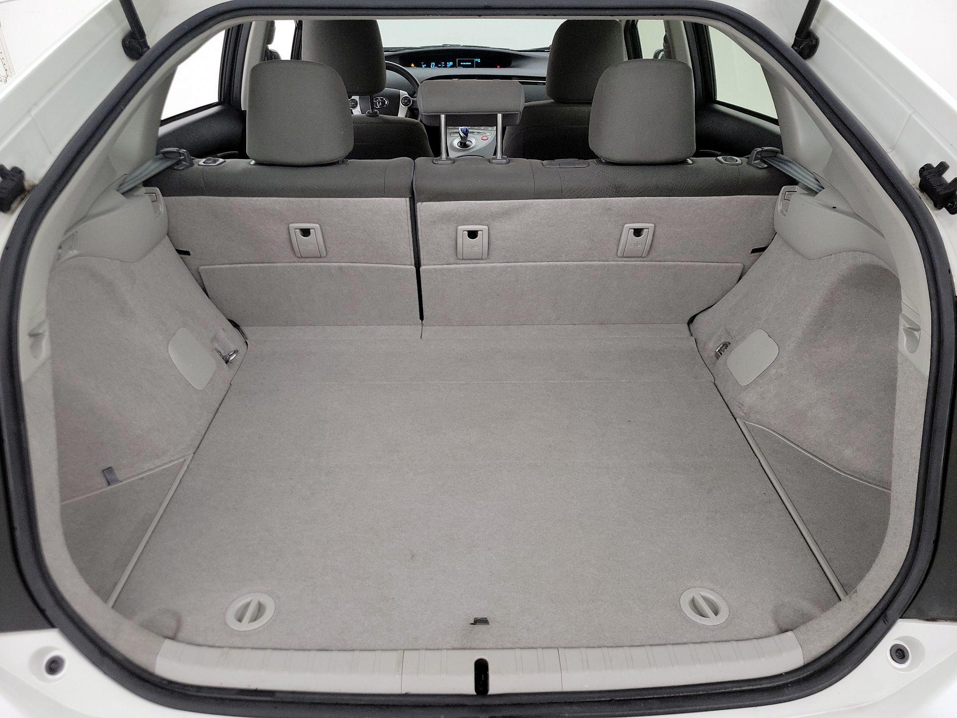 Thumbnail: 2014 Toyota Prius - 19