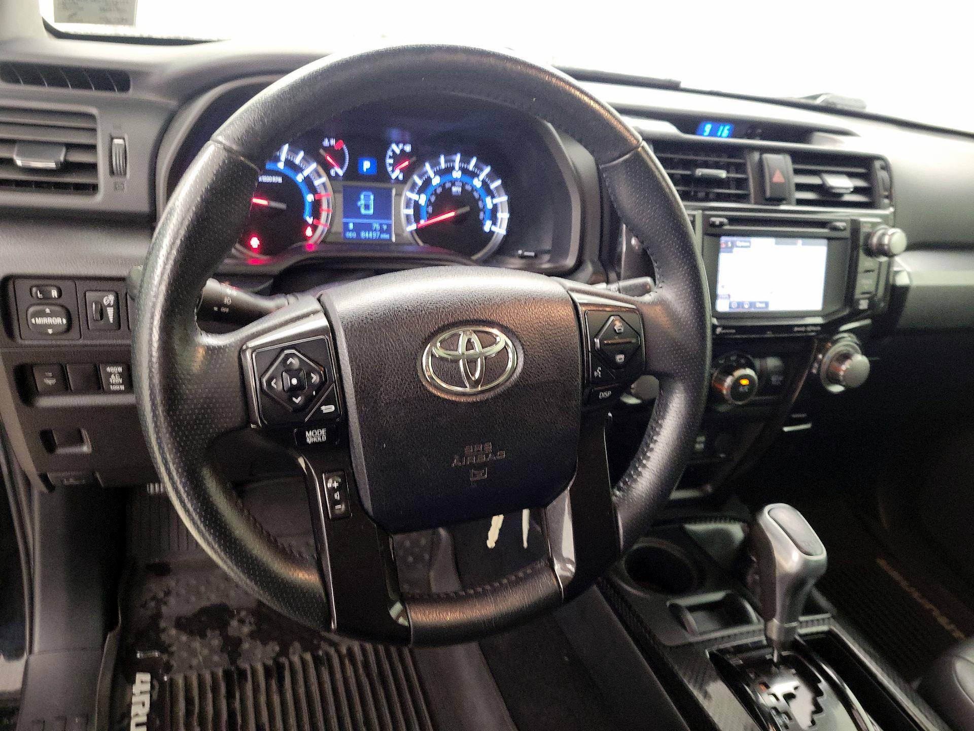 Thumbnail: 2018 Toyota 4Runner - 10