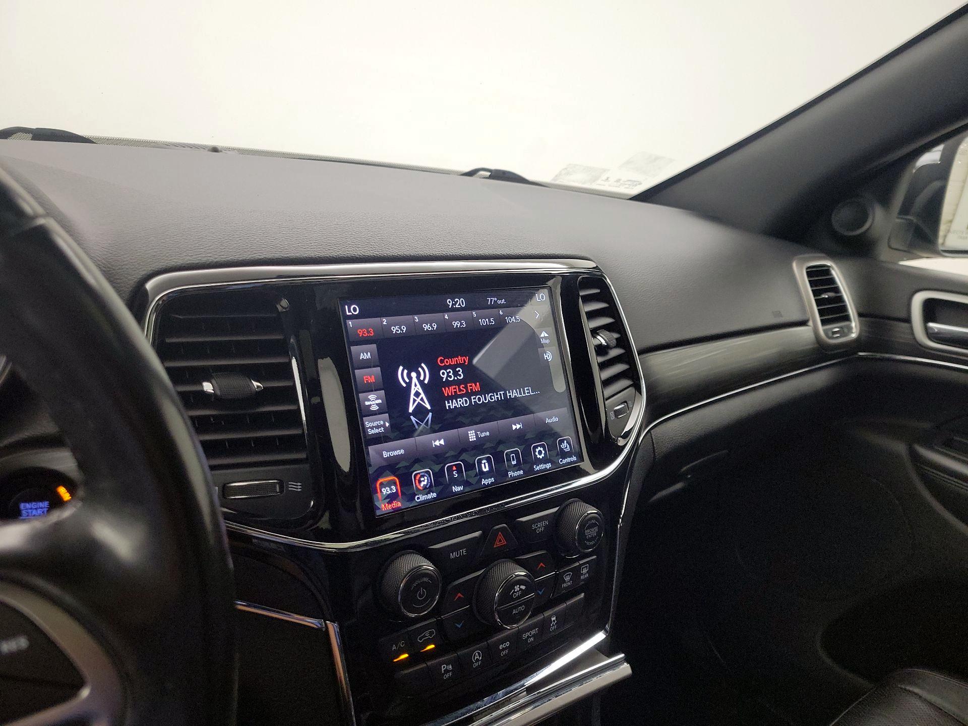 Thumbnail: 2020 Jeep Grand Cherokee - 16