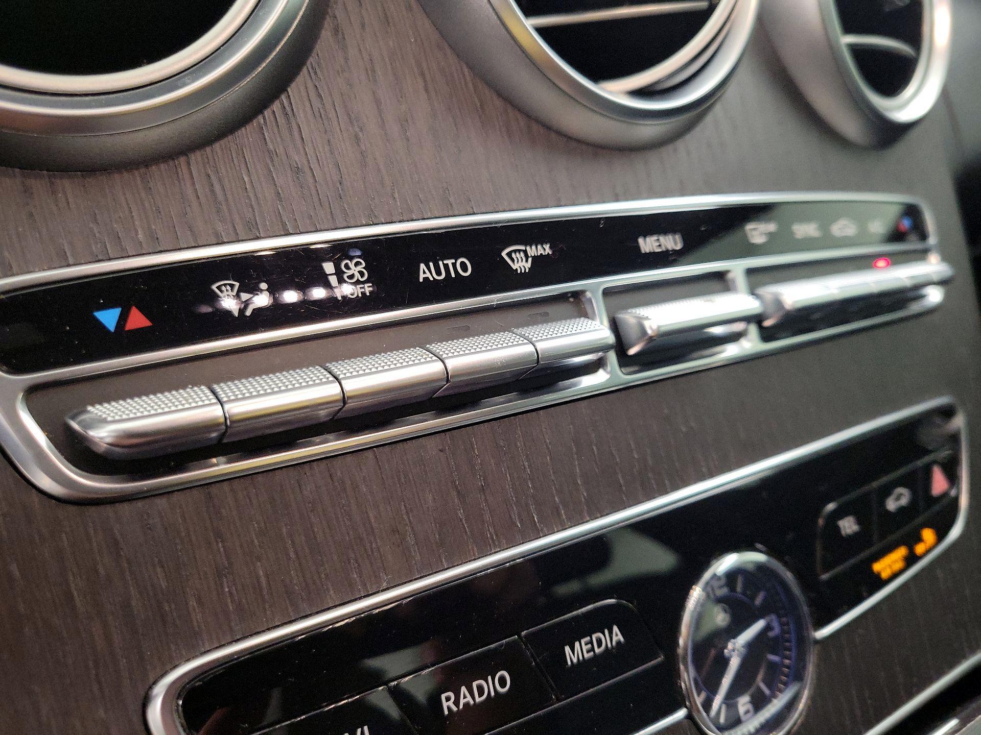 Thumbnail: 2019 Mercedes-Benz C-Class - 17